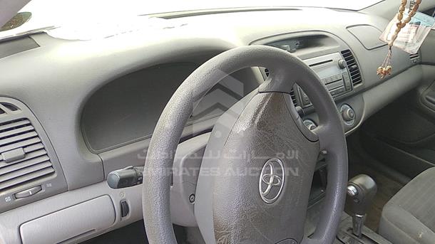 Photo 8 VIN: 4T1BE32K55U570551 - TOYOTA CAMRY 