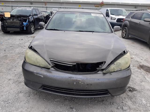 Photo 4 VIN: 4T1BE32K55U572932 - TOYOTA CAMRY 