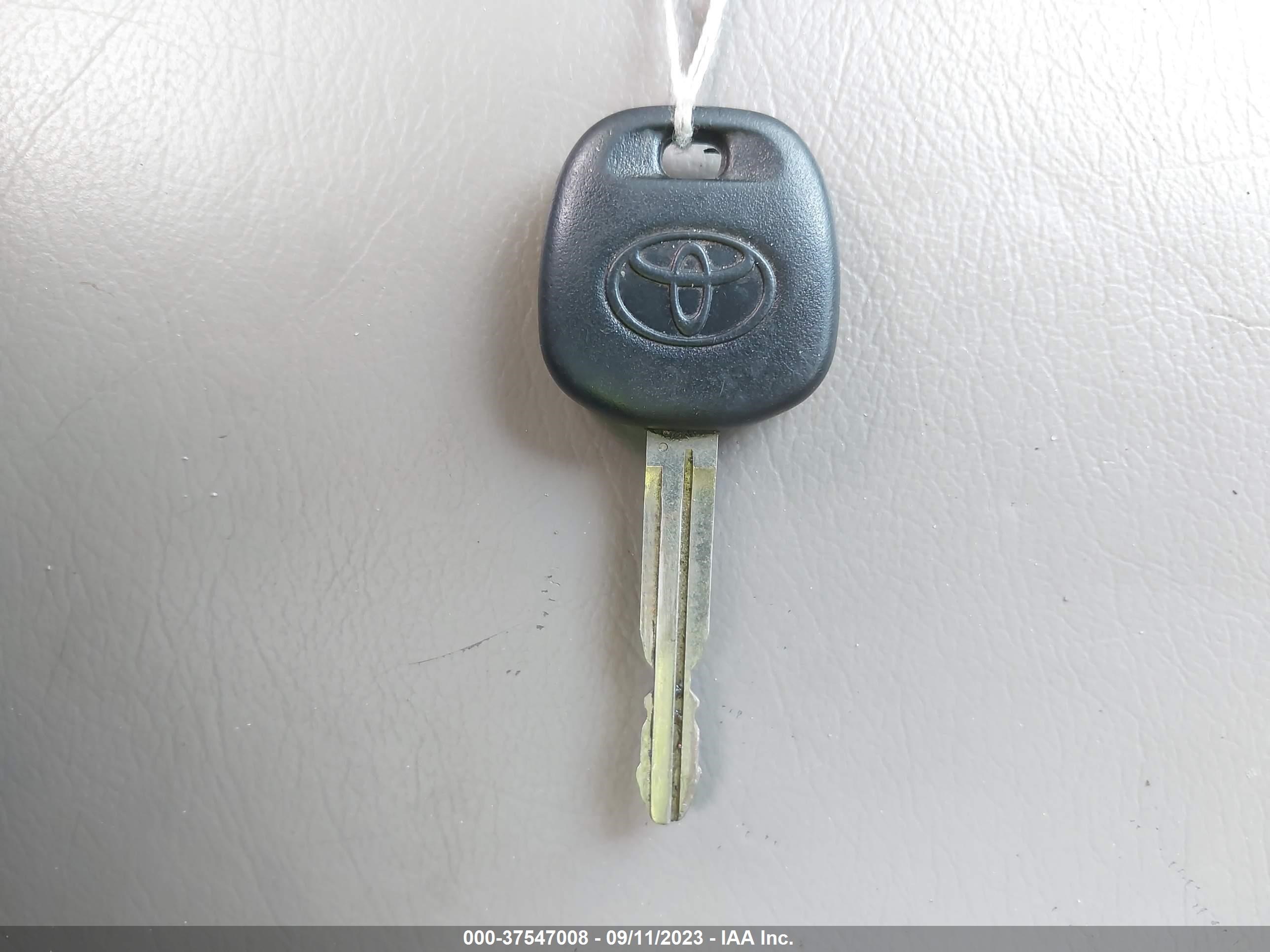 Photo 10 VIN: 4T1BE32K55U591366 - TOYOTA CAMRY 