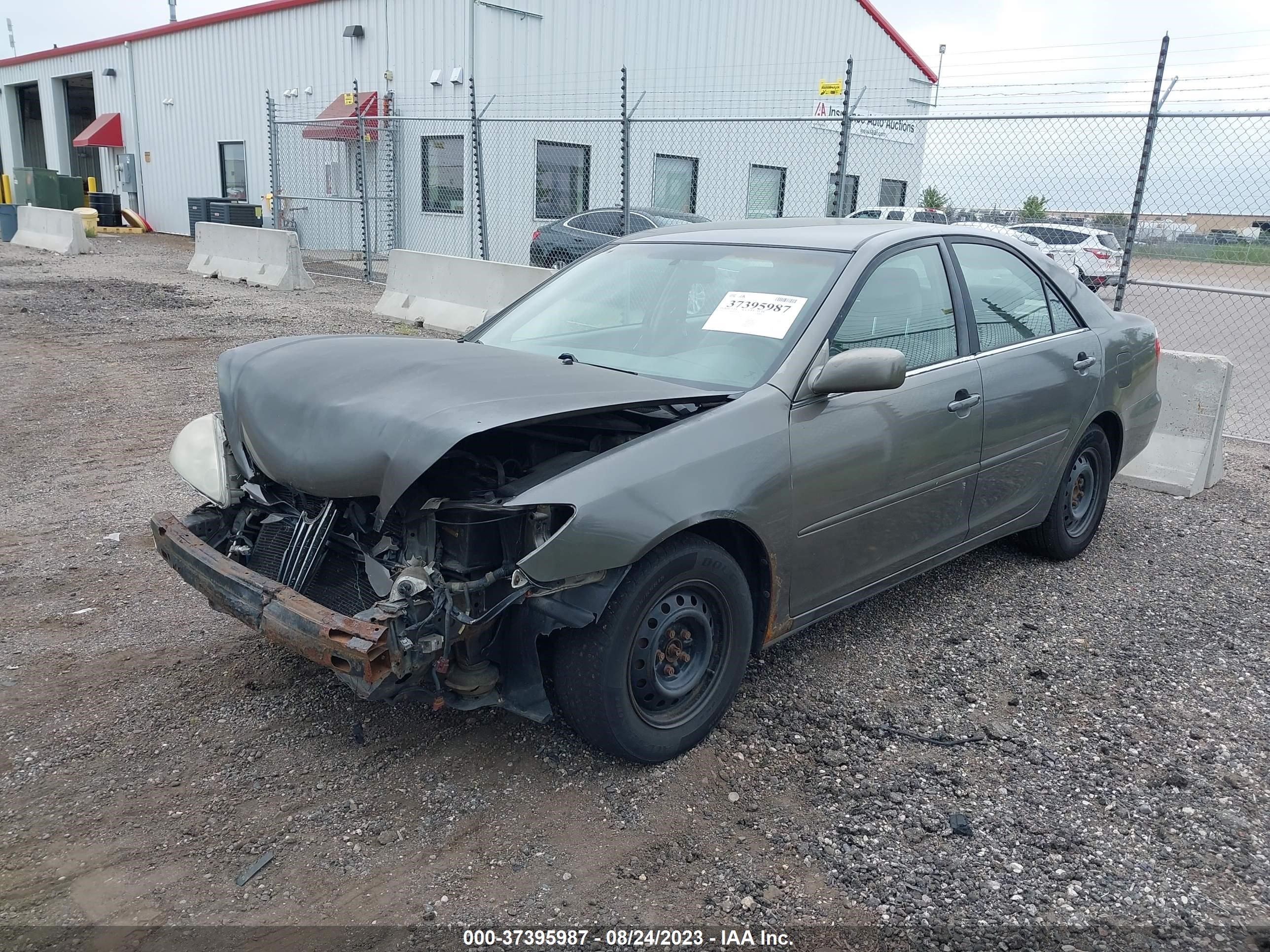 Photo 1 VIN: 4T1BE32K55U611017 - TOYOTA CAMRY 