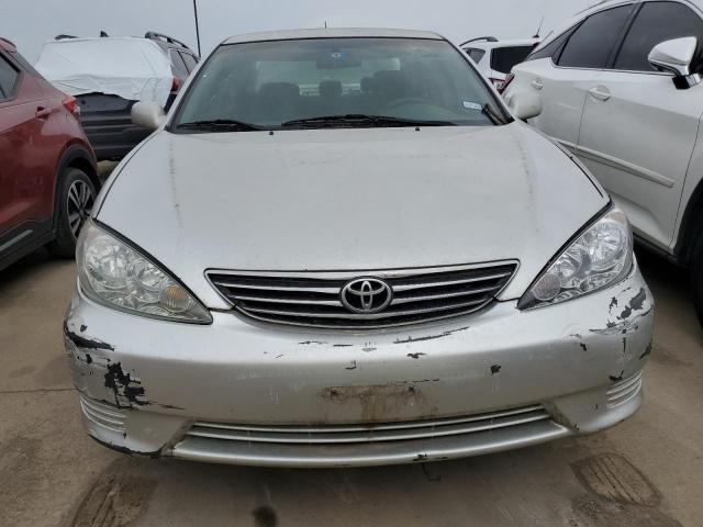 Photo 4 VIN: 4T1BE32K55U641067 - TOYOTA CAMRY 