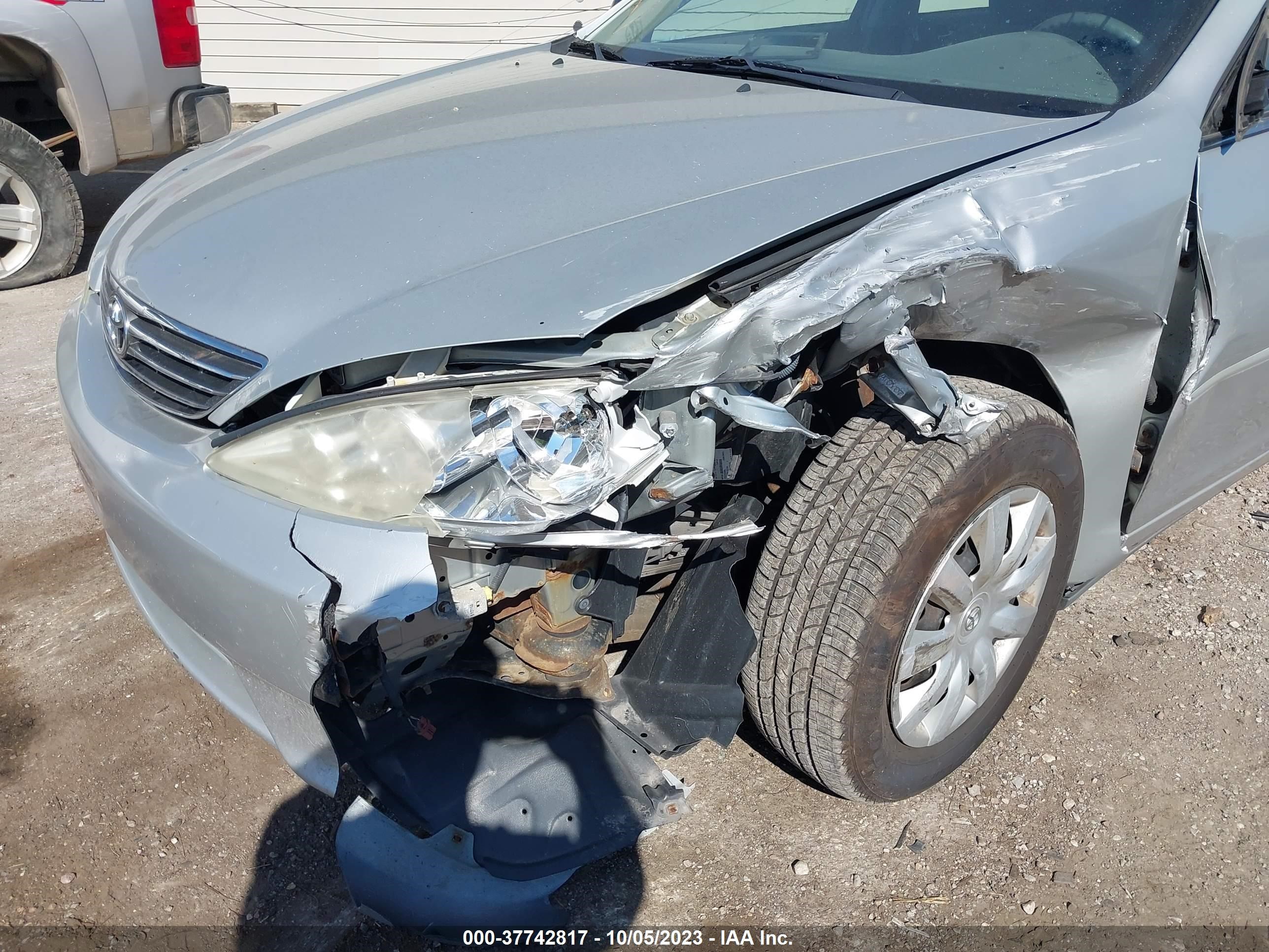 Photo 5 VIN: 4T1BE32K55U980296 - TOYOTA CAMRY 