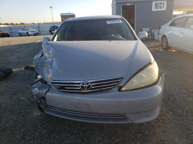 Photo 4 VIN: 4T1BE32K55U991086 - TOYOTA CAMRY 