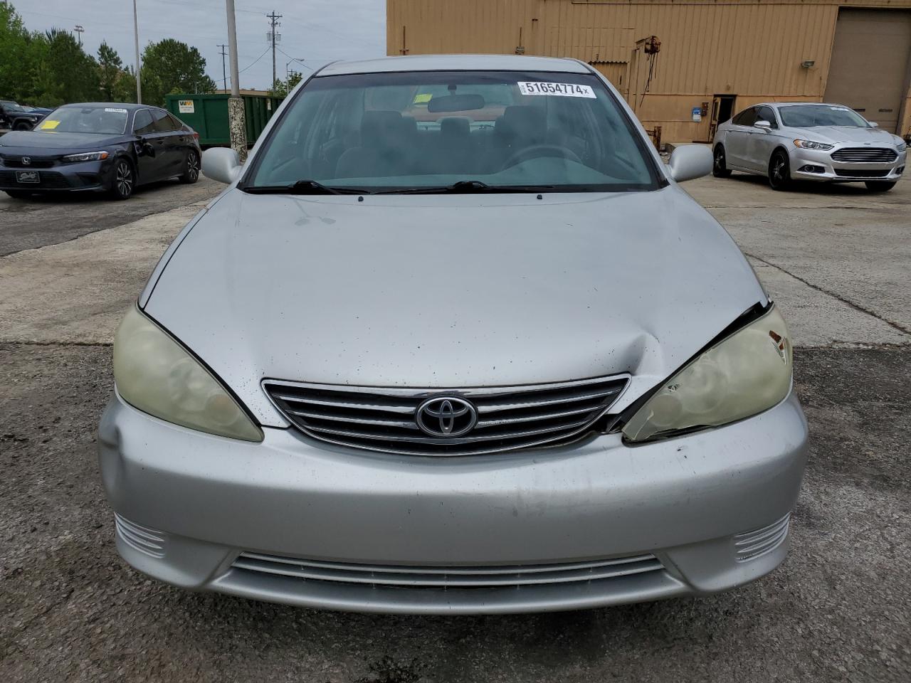 Photo 4 VIN: 4T1BE32K56U125101 - TOYOTA CAMRY 