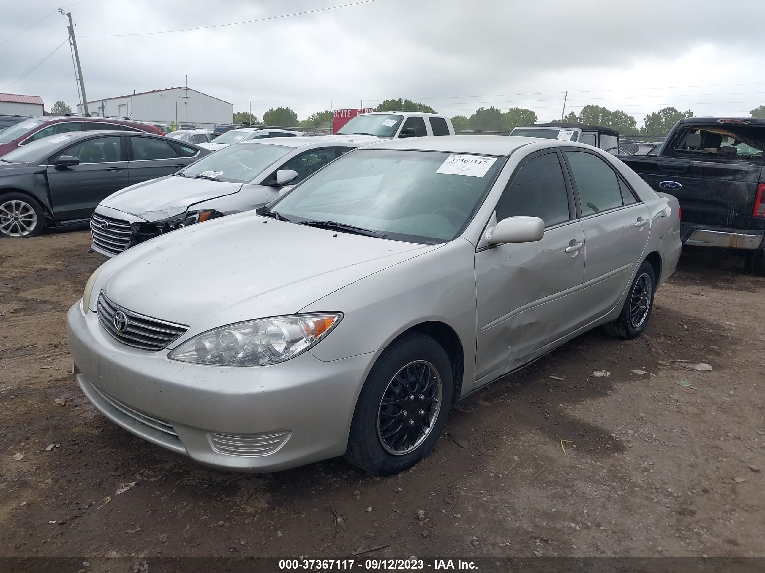 Photo 1 VIN: 4T1BE32K56U133988 - TOYOTA CAMRY 