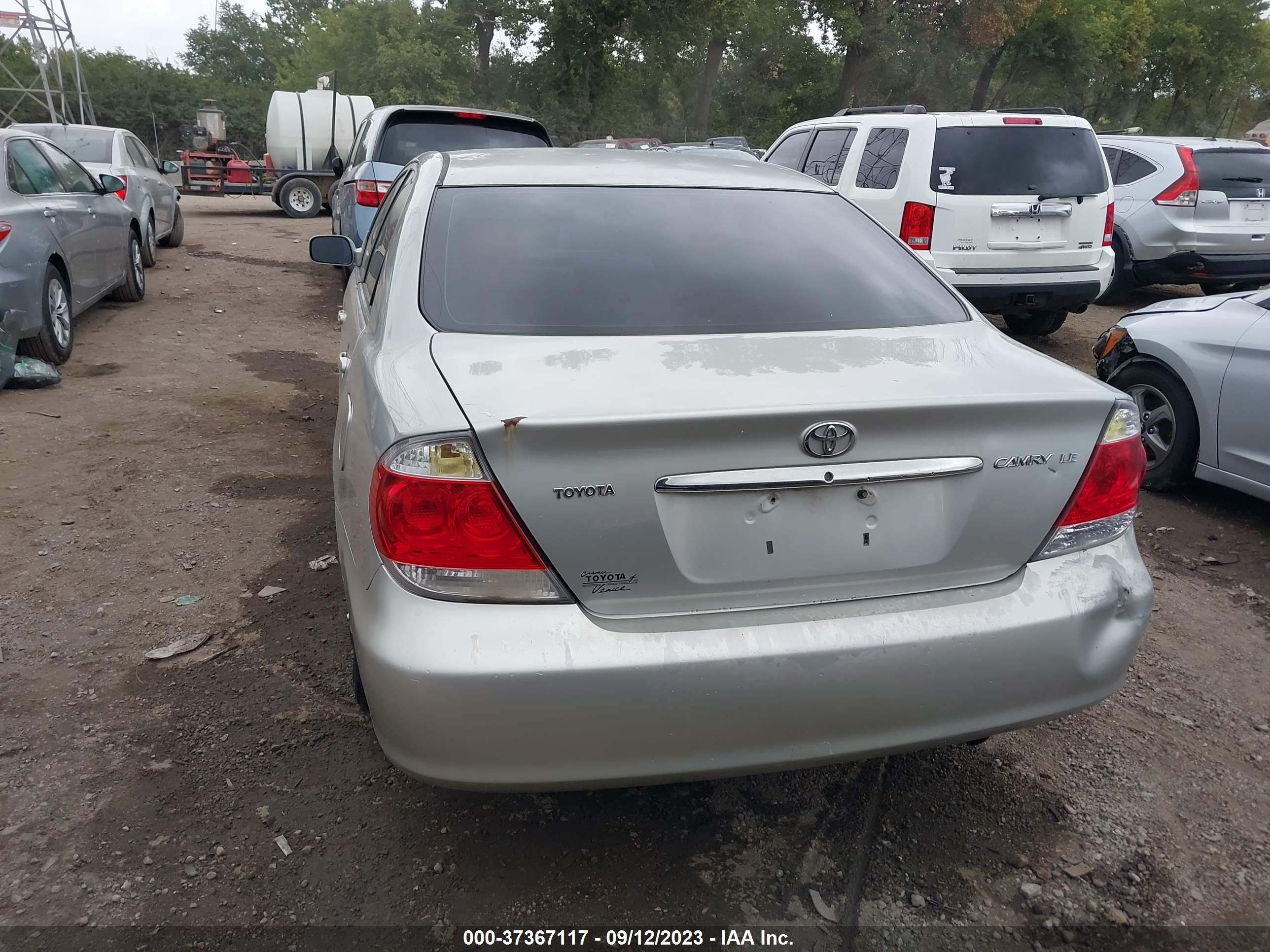 Photo 15 VIN: 4T1BE32K56U133988 - TOYOTA CAMRY 