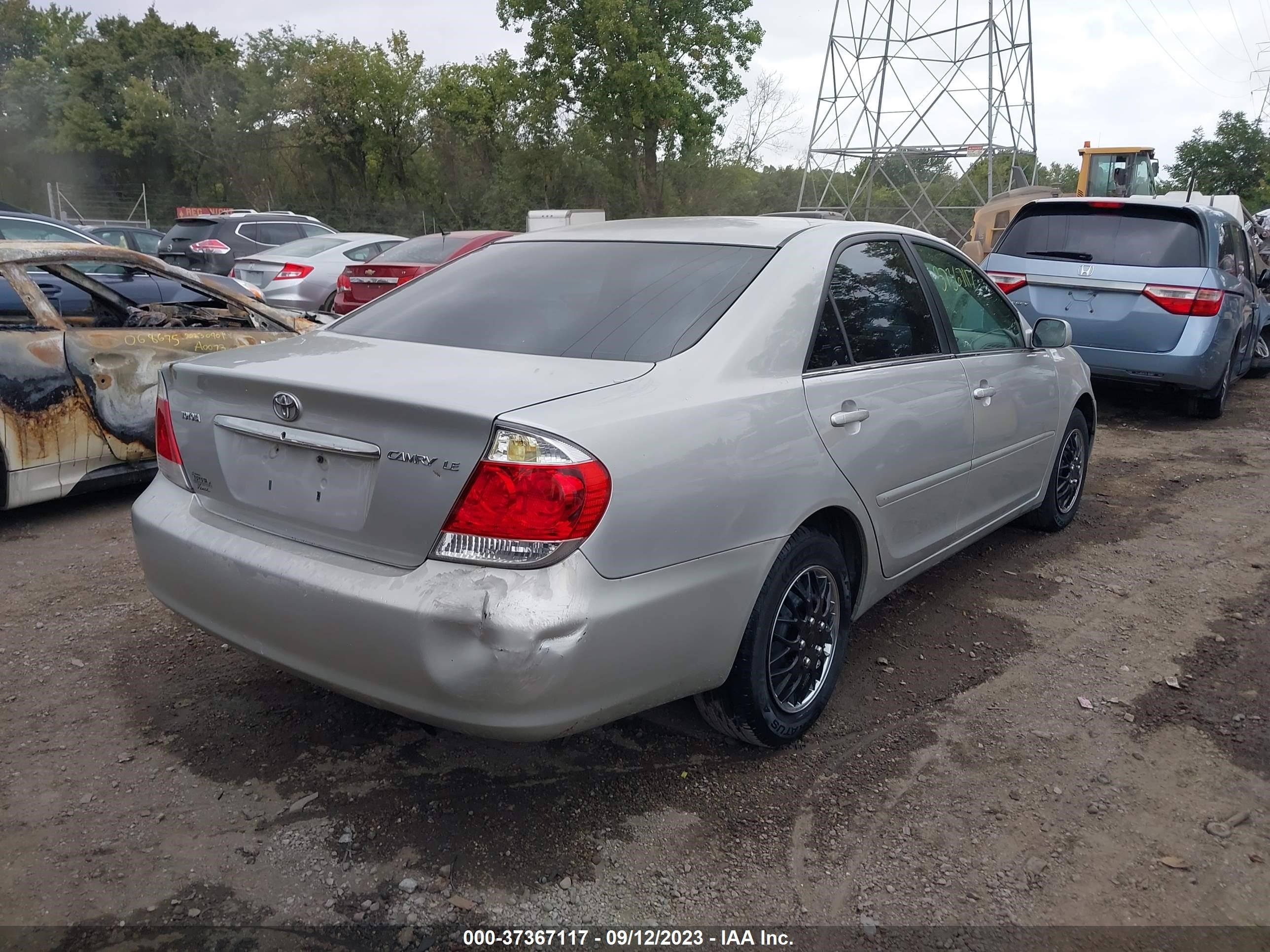 Photo 3 VIN: 4T1BE32K56U133988 - TOYOTA CAMRY 