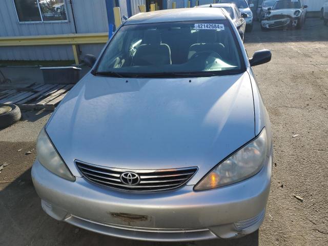 Photo 4 VIN: 4T1BE32K56U152055 - TOYOTA CAMRY 