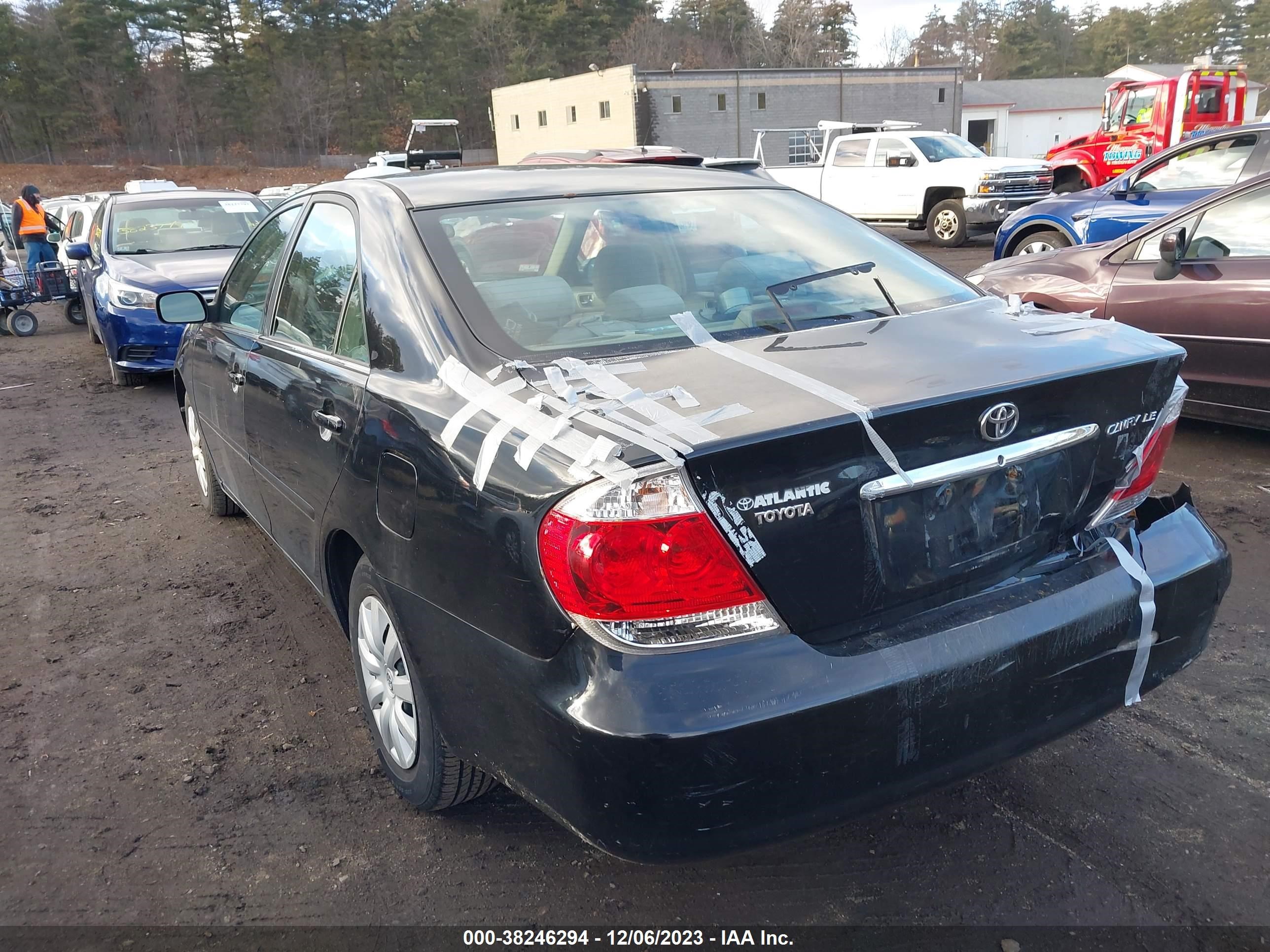 Photo 2 VIN: 4T1BE32K56U720191 - TOYOTA CAMRY 