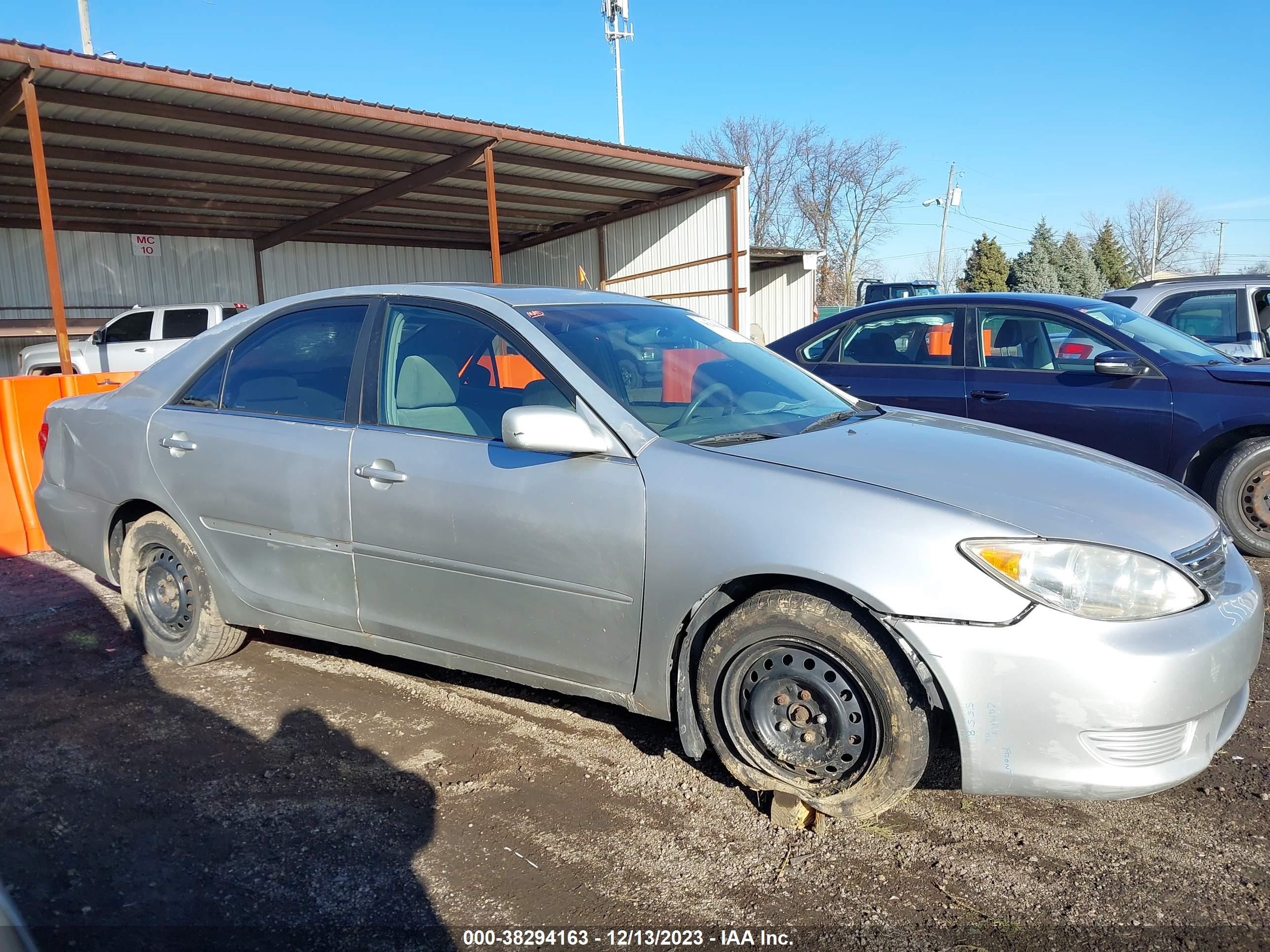 Photo 13 VIN: 4T1BE32K56U732938 - TOYOTA CAMRY 