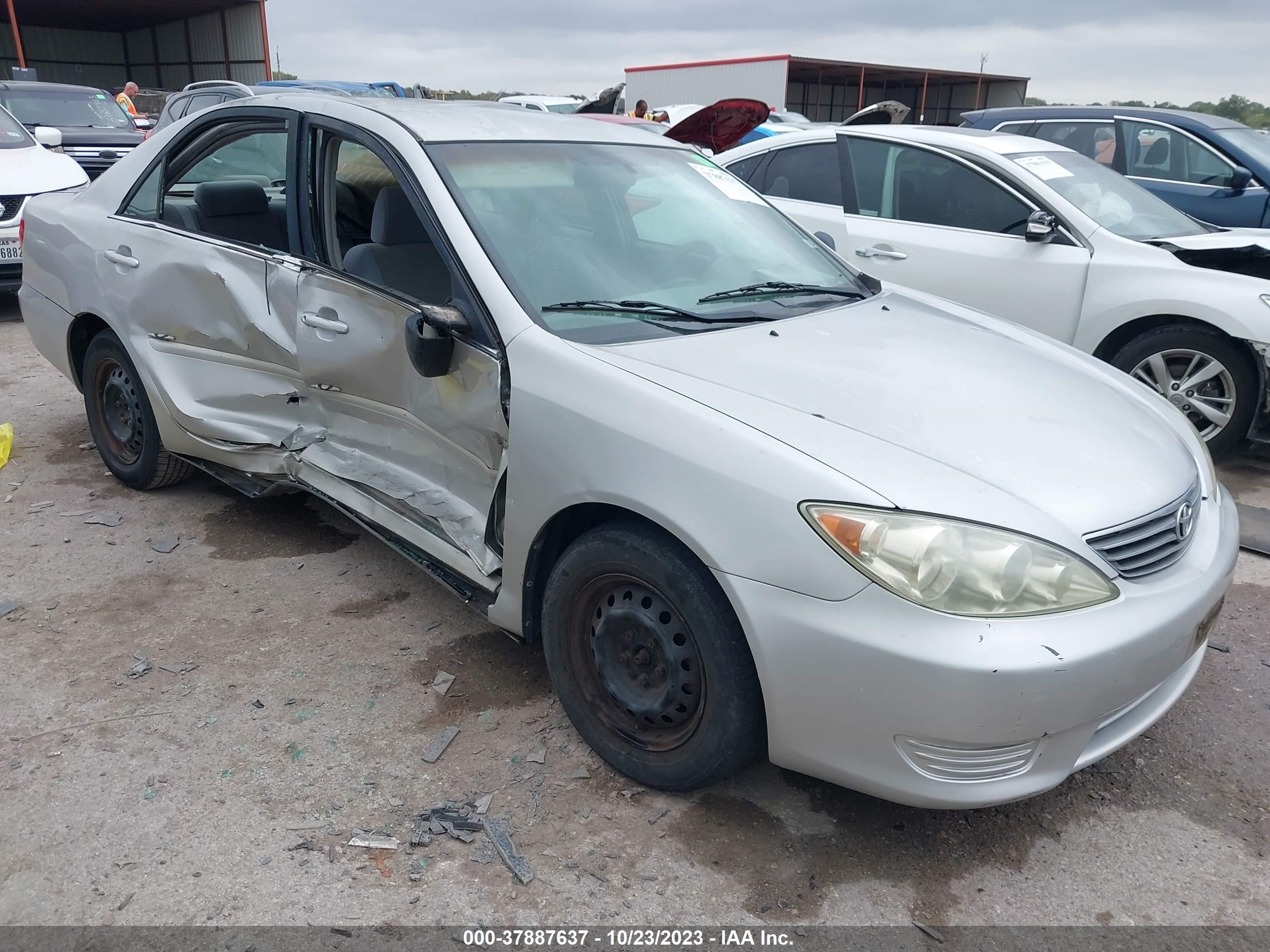 Photo 0 VIN: 4T1BE32K56U733958 - TOYOTA CAMRY 