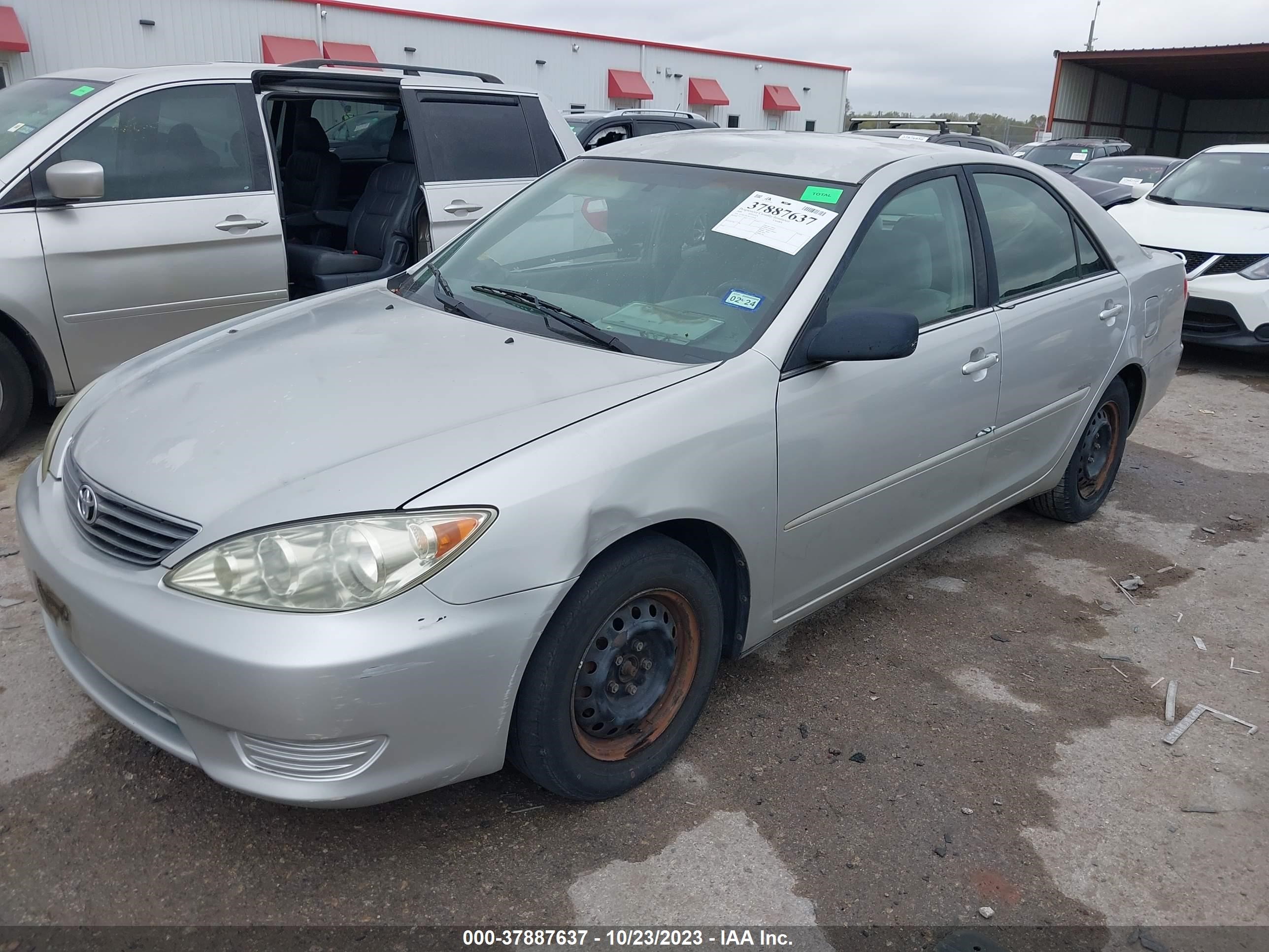 Photo 1 VIN: 4T1BE32K56U733958 - TOYOTA CAMRY 