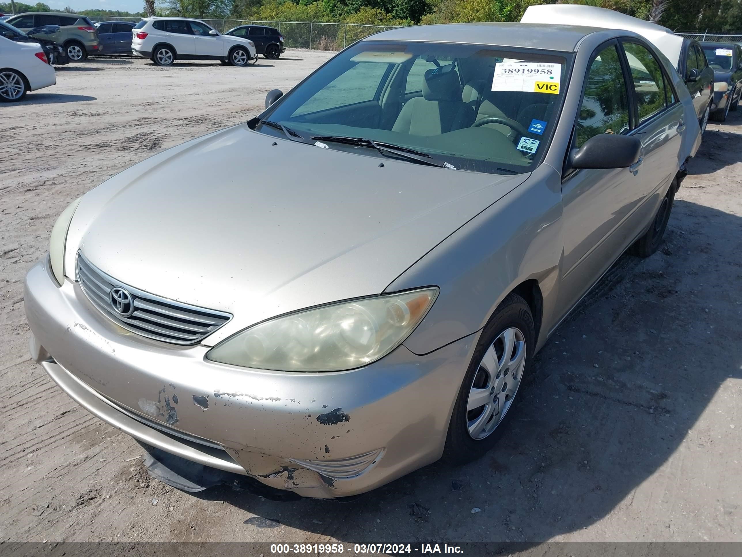 Photo 13 VIN: 4T1BE32K56U747231 - TOYOTA CAMRY 