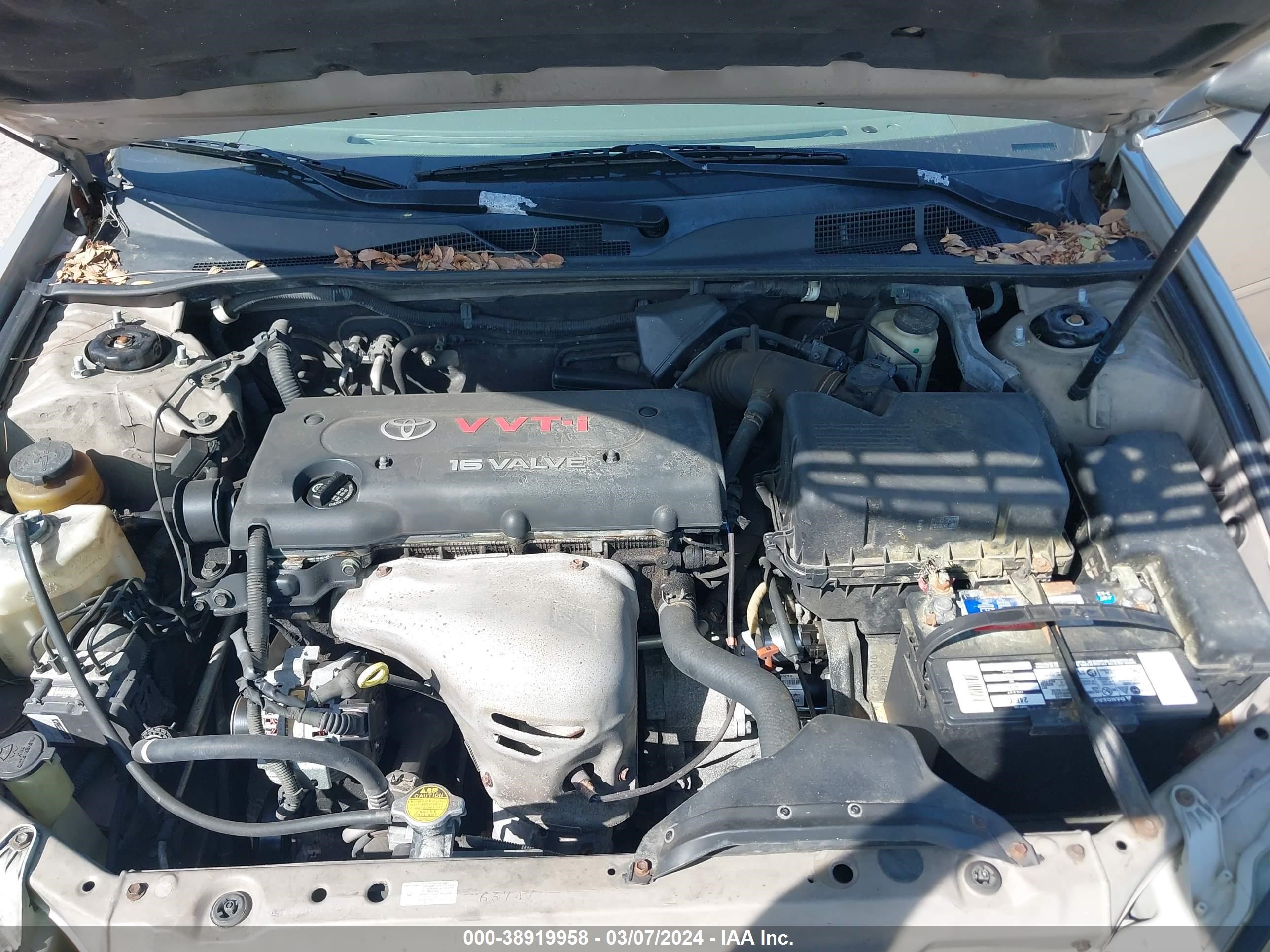 Photo 9 VIN: 4T1BE32K56U747231 - TOYOTA CAMRY 