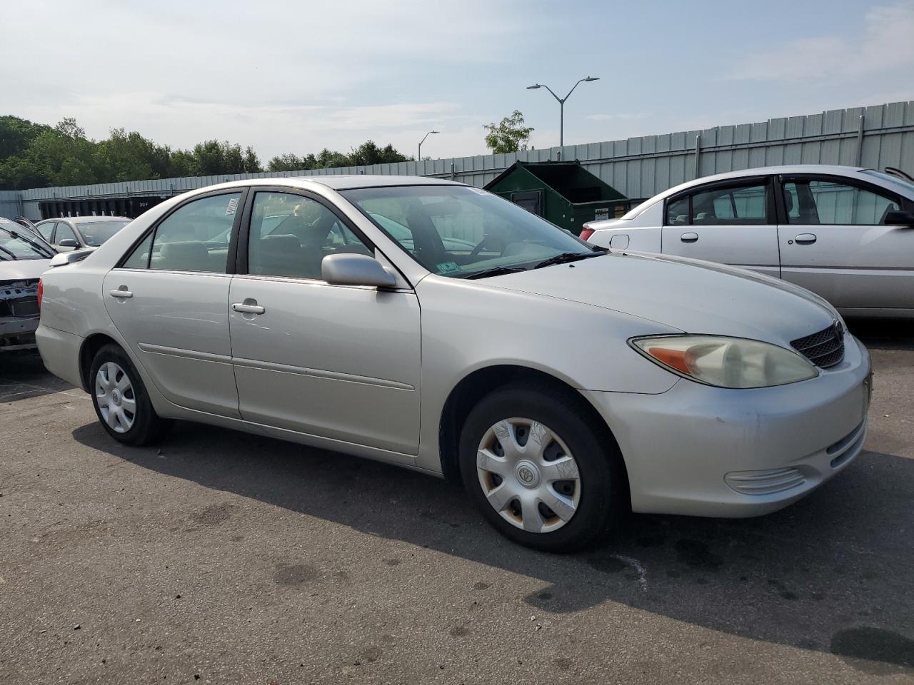 Photo 3 VIN: 4T1BE32K62U111640 - TOYOTA CAMRY 