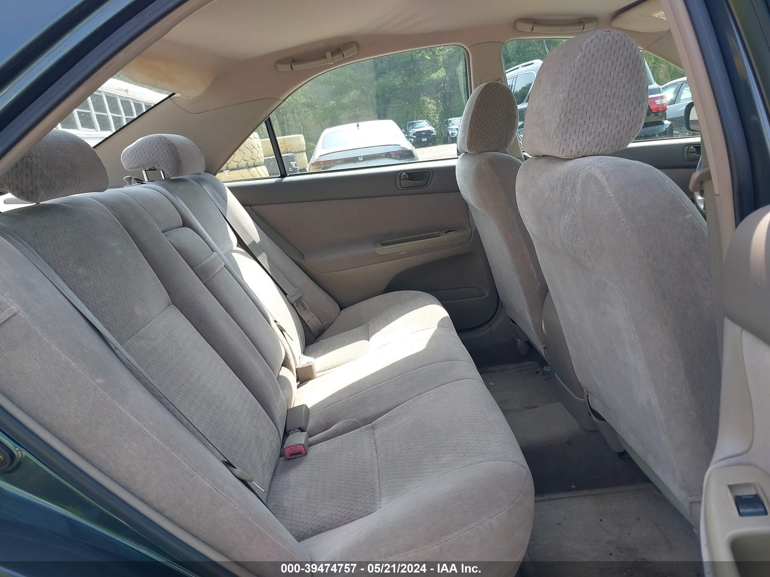 Photo 7 VIN: 4T1BE32K62U523864 - TOYOTA CAMRY 