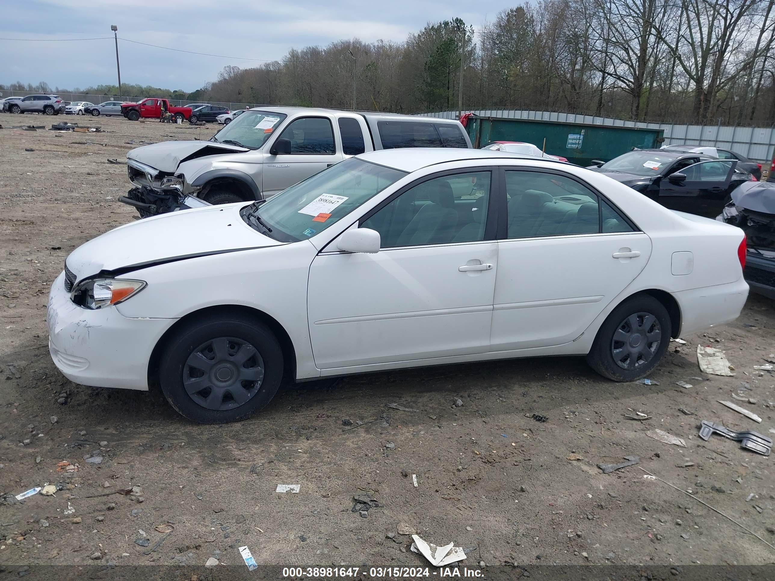 Photo 13 VIN: 4T1BE32K64U262724 - TOYOTA CAMRY 