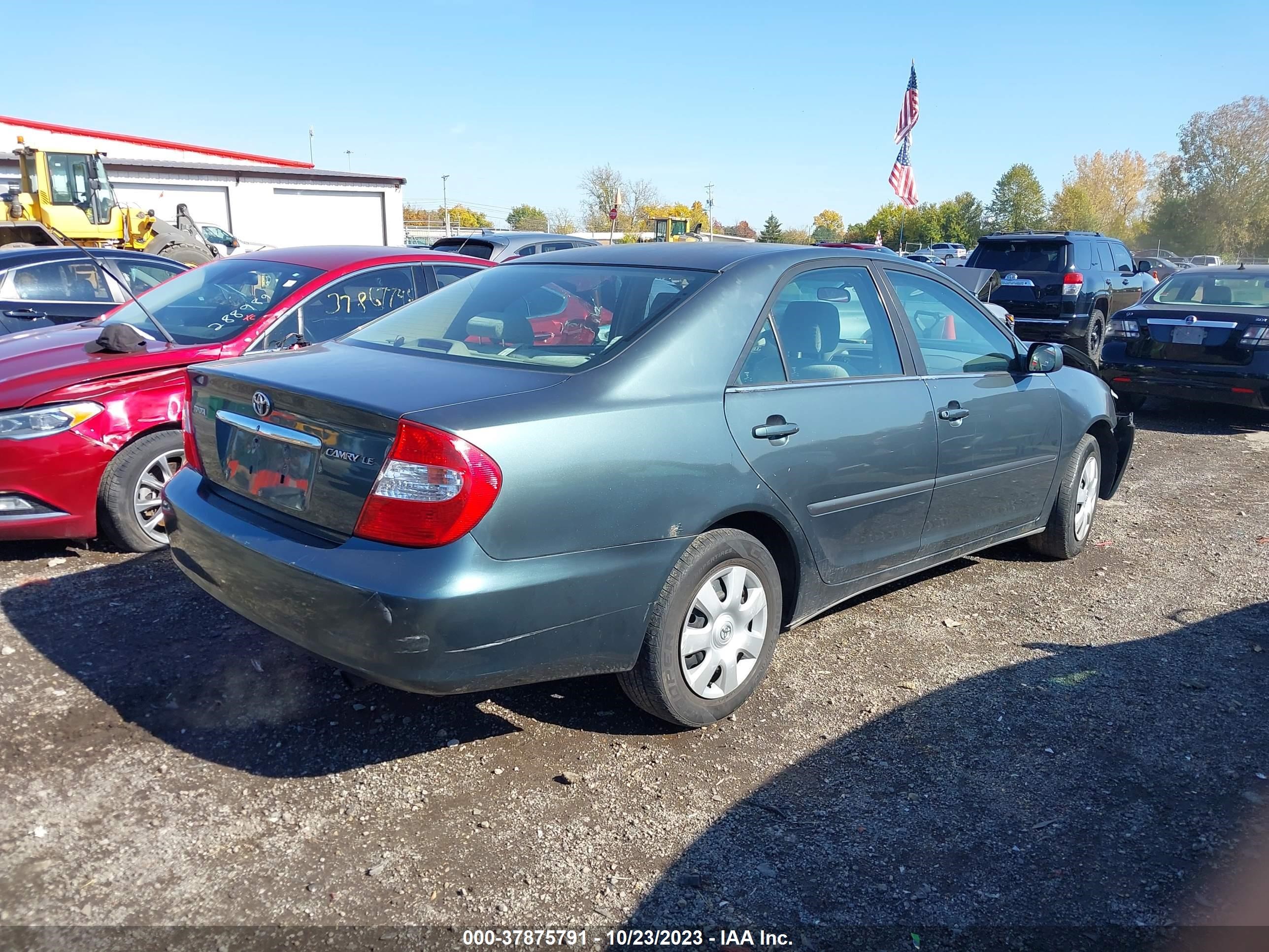 Photo 3 VIN: 4T1BE32K64U268653 - TOYOTA CAMRY 