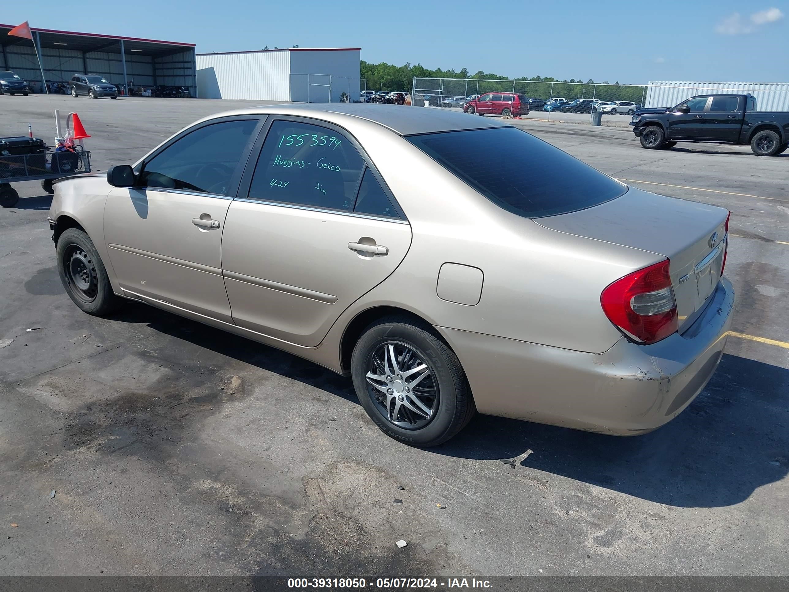 Photo 2 VIN: 4T1BE32K64U806316 - TOYOTA CAMRY 