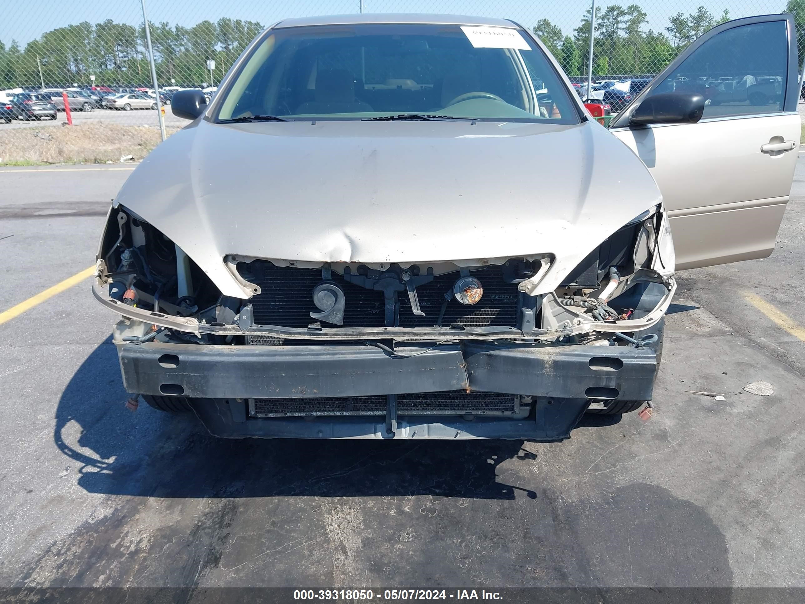 Photo 5 VIN: 4T1BE32K64U806316 - TOYOTA CAMRY 