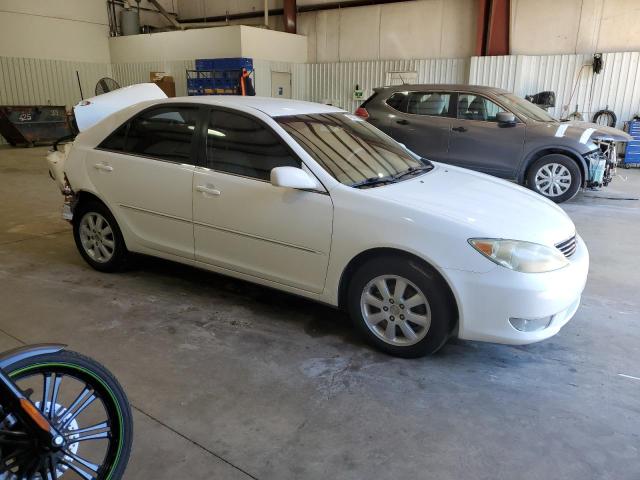 Photo 3 VIN: 4T1BE32K65U388244 - TOYOTA CAMRY 