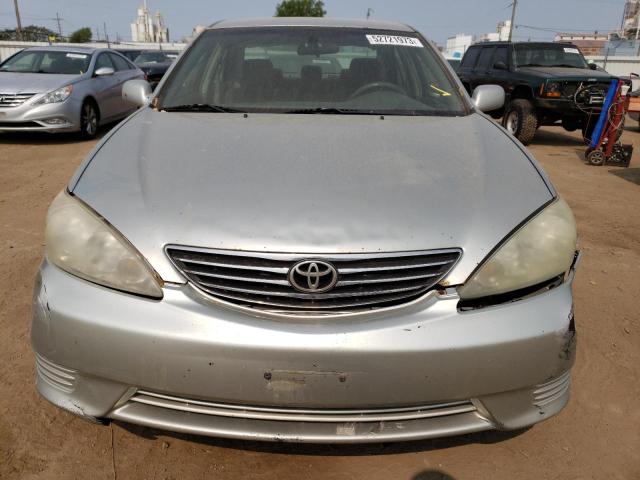 Photo 4 VIN: 4T1BE32K65U422036 - TOYOTA CAMRY LE 