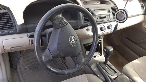 Photo 11 VIN: 4T1BE32K65U516546 - TOYOTA CAMRY 