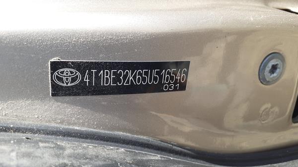 Photo 2 VIN: 4T1BE32K65U516546 - TOYOTA CAMRY 