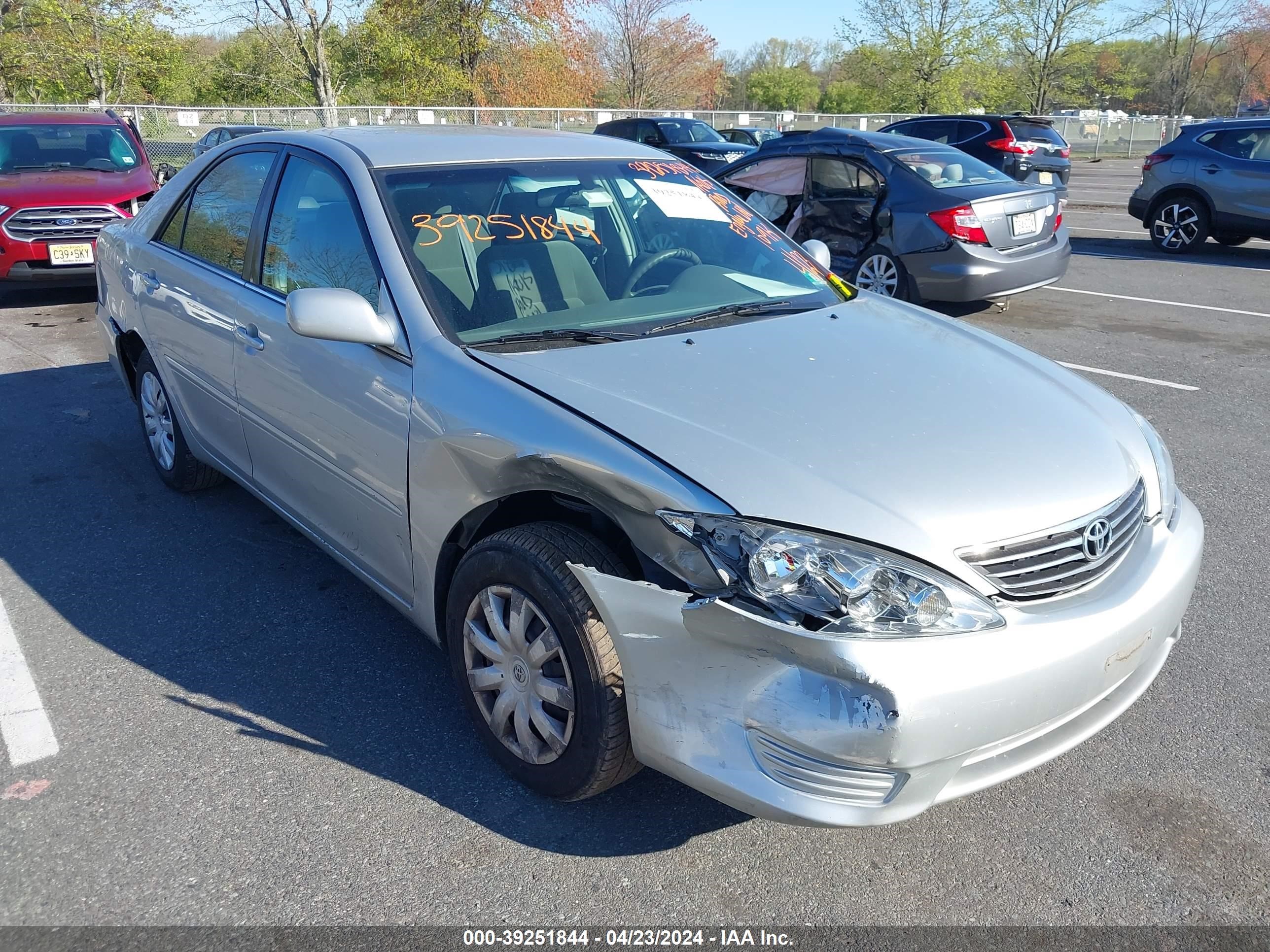 Photo 5 VIN: 4T1BE32K65U535839 - TOYOTA CAMRY 