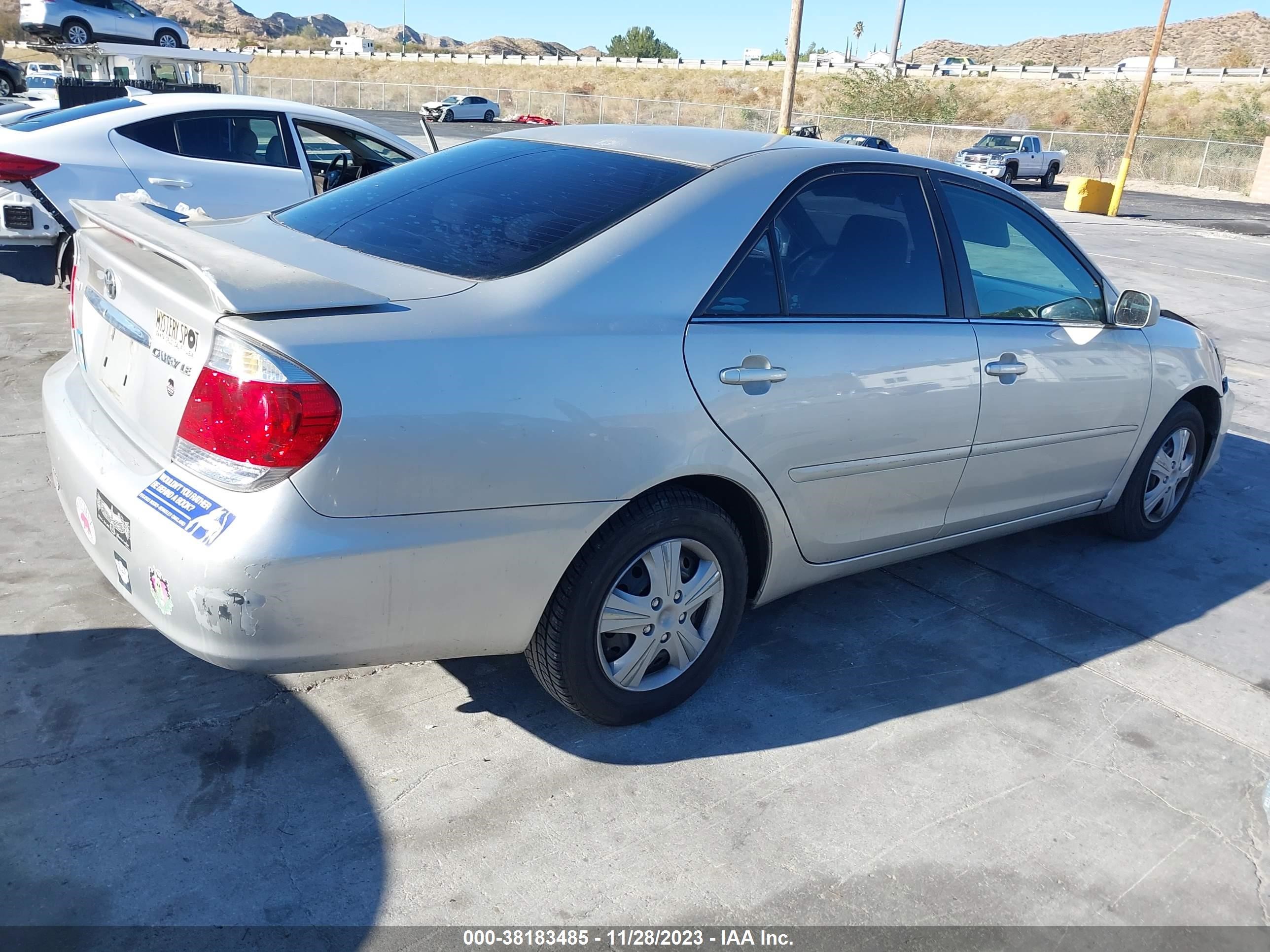 Photo 3 VIN: 4T1BE32K65U557131 - TOYOTA CAMRY 