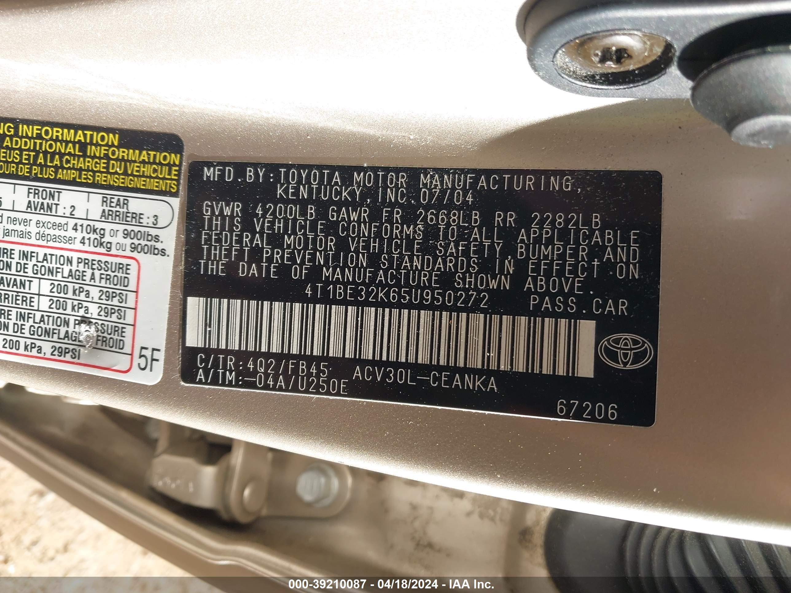 Photo 8 VIN: 4T1BE32K65U950272 - TOYOTA CAMRY 