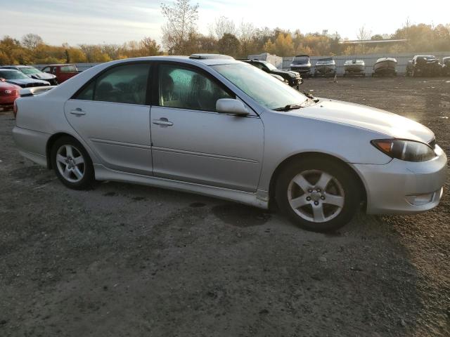 Photo 3 VIN: 4T1BE32K65U986222 - TOYOTA CAMRY LE 