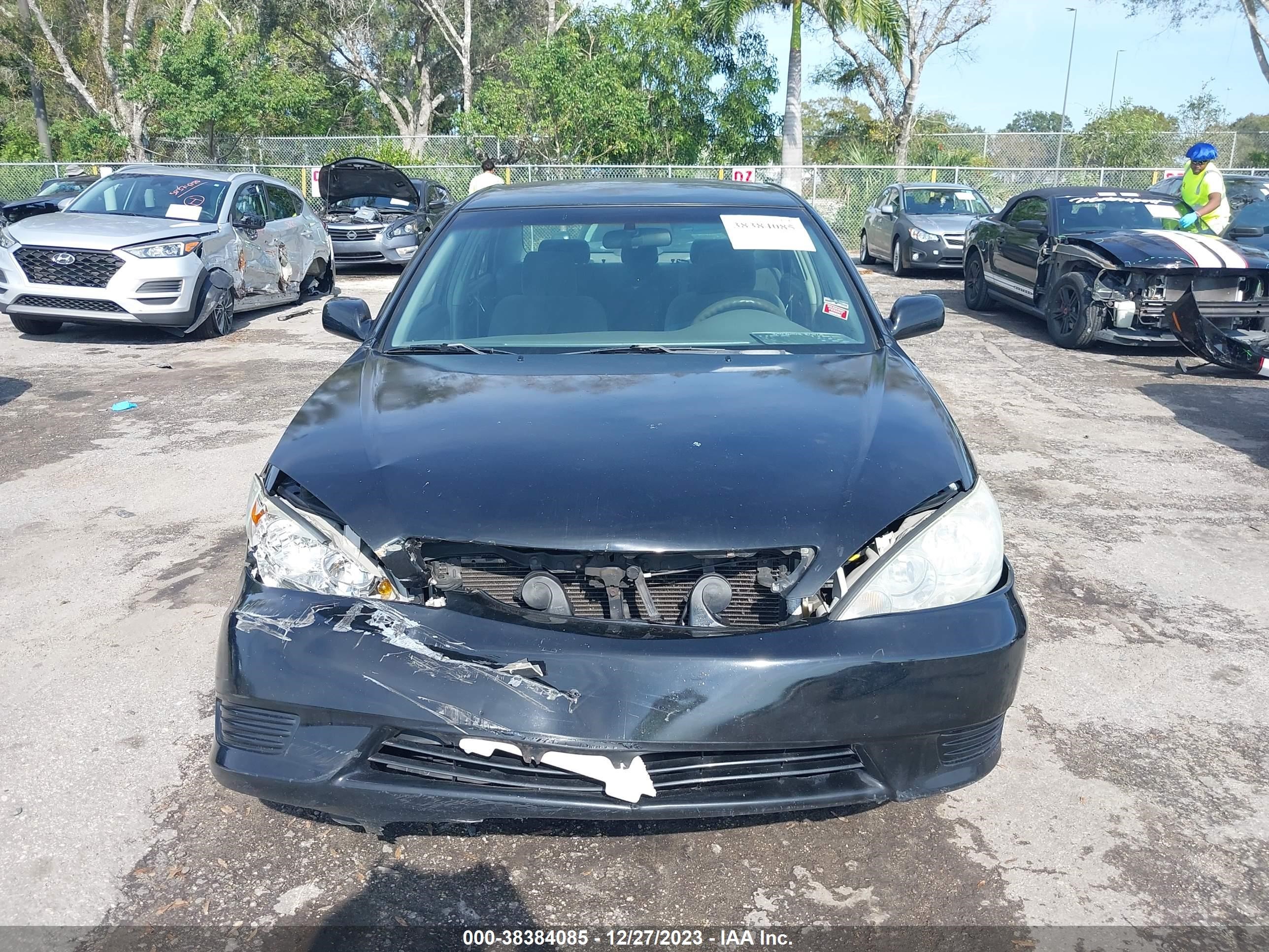 Photo 11 VIN: 4T1BE32K66U110851 - TOYOTA CAMRY 