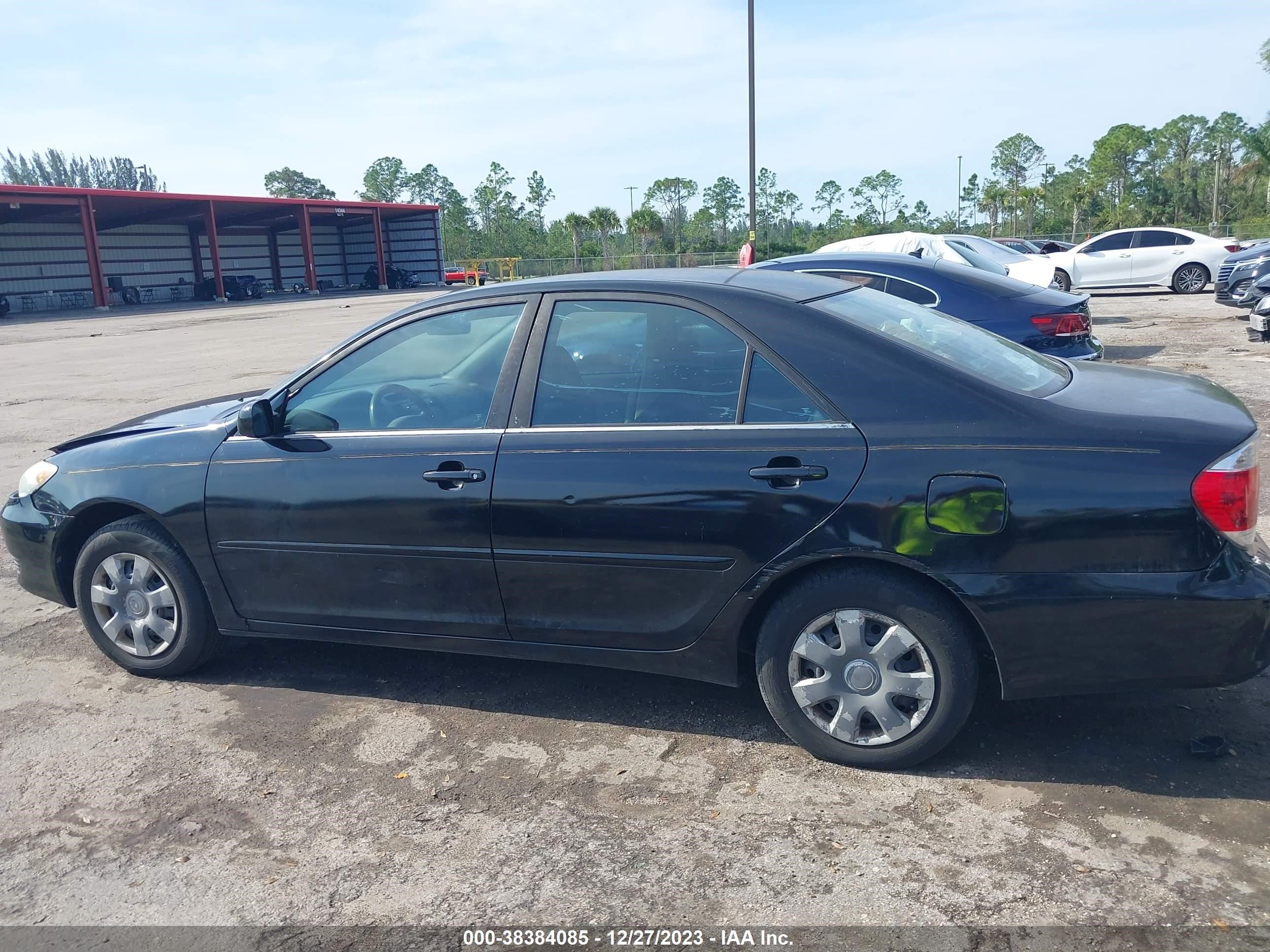 Photo 13 VIN: 4T1BE32K66U110851 - TOYOTA CAMRY 