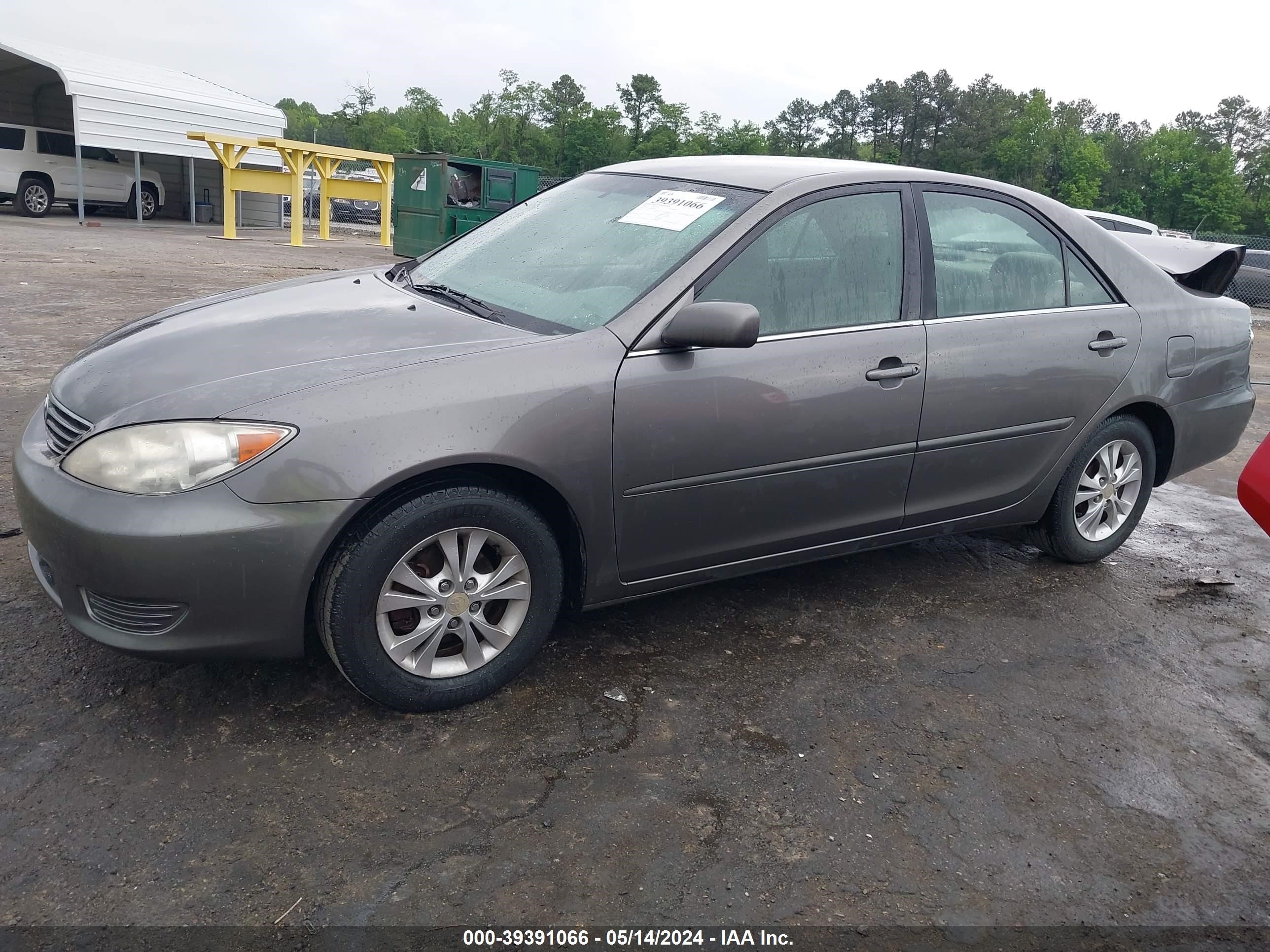 Photo 13 VIN: 4T1BE32K66U682907 - TOYOTA CAMRY 