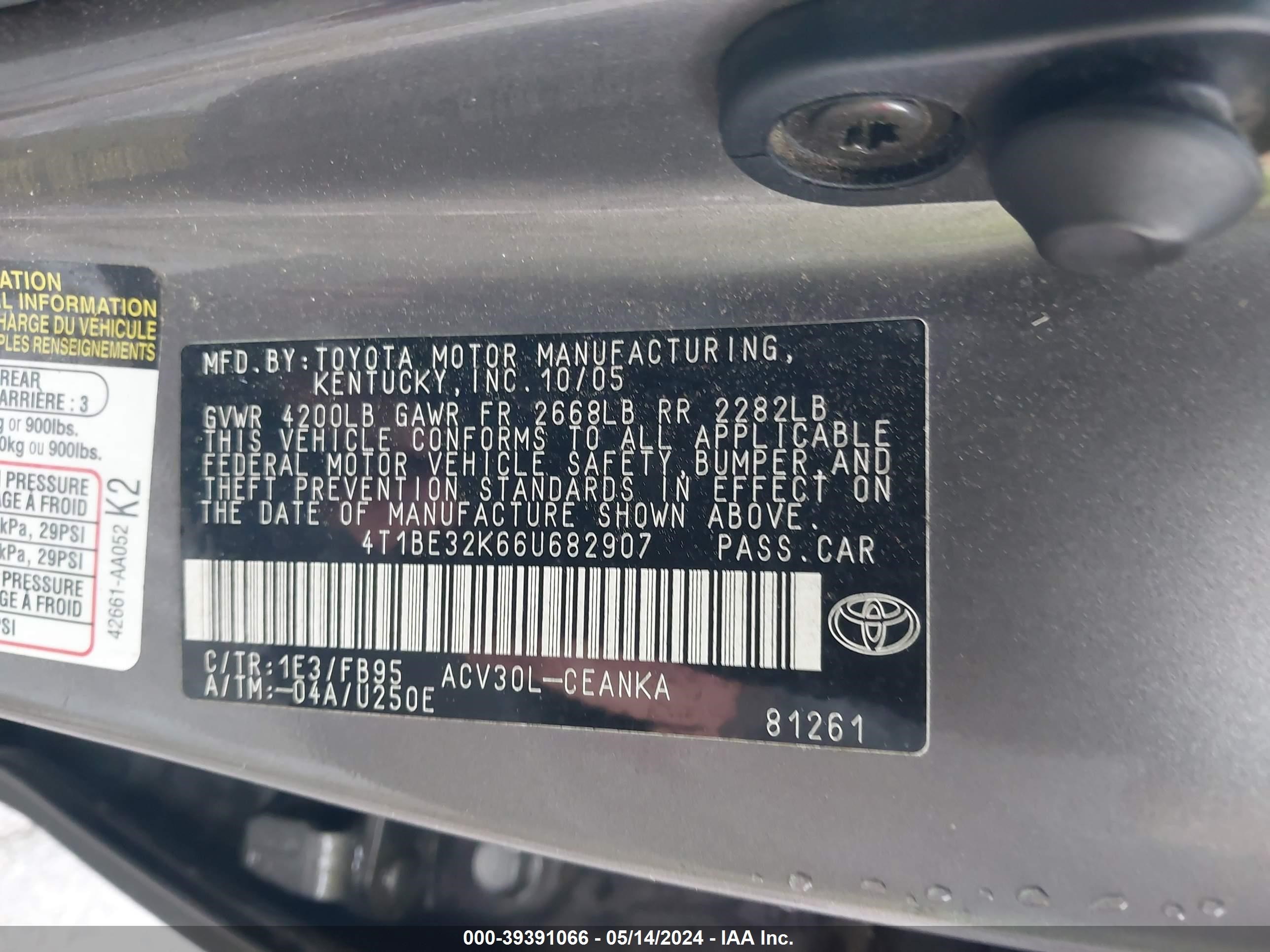 Photo 8 VIN: 4T1BE32K66U682907 - TOYOTA CAMRY 