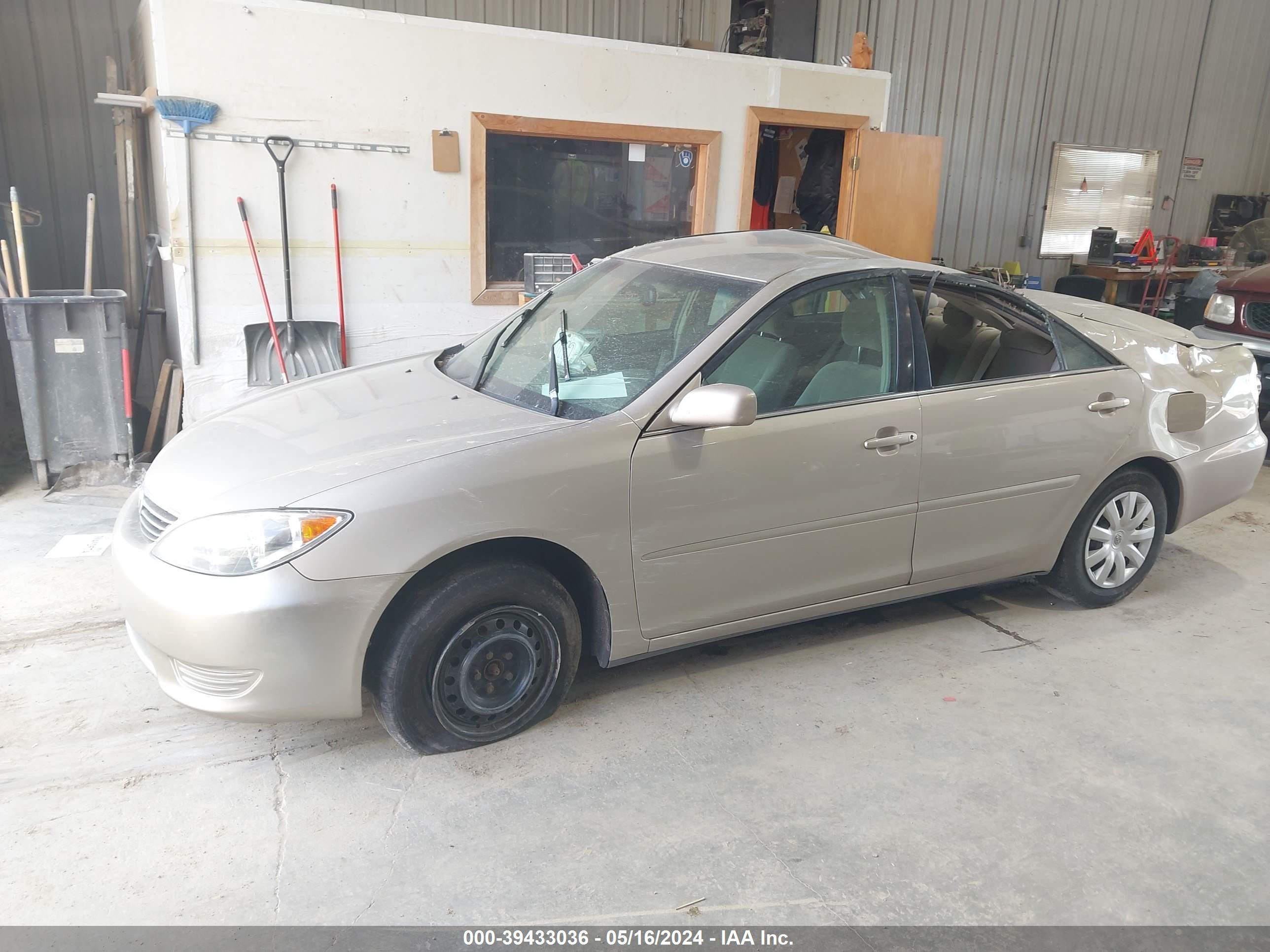 Photo 1 VIN: 4T1BE32K66U694636 - TOYOTA CAMRY 