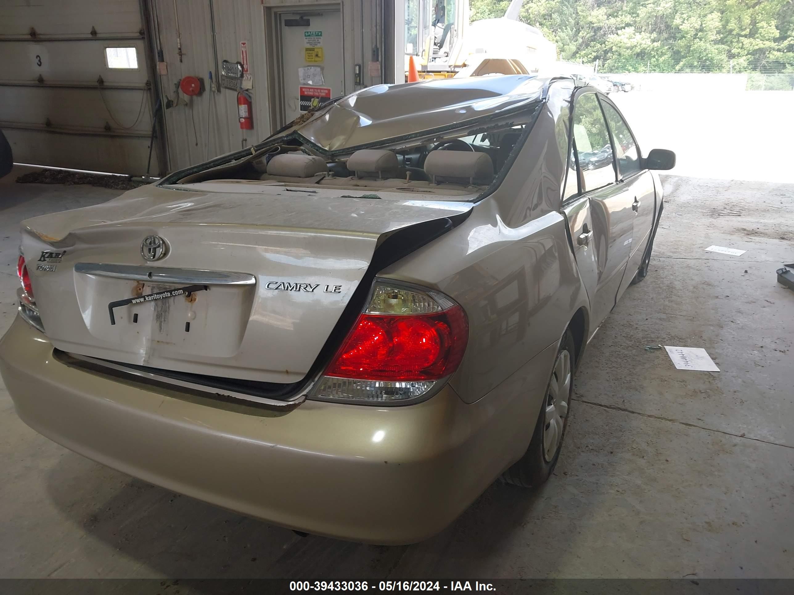 Photo 3 VIN: 4T1BE32K66U694636 - TOYOTA CAMRY 