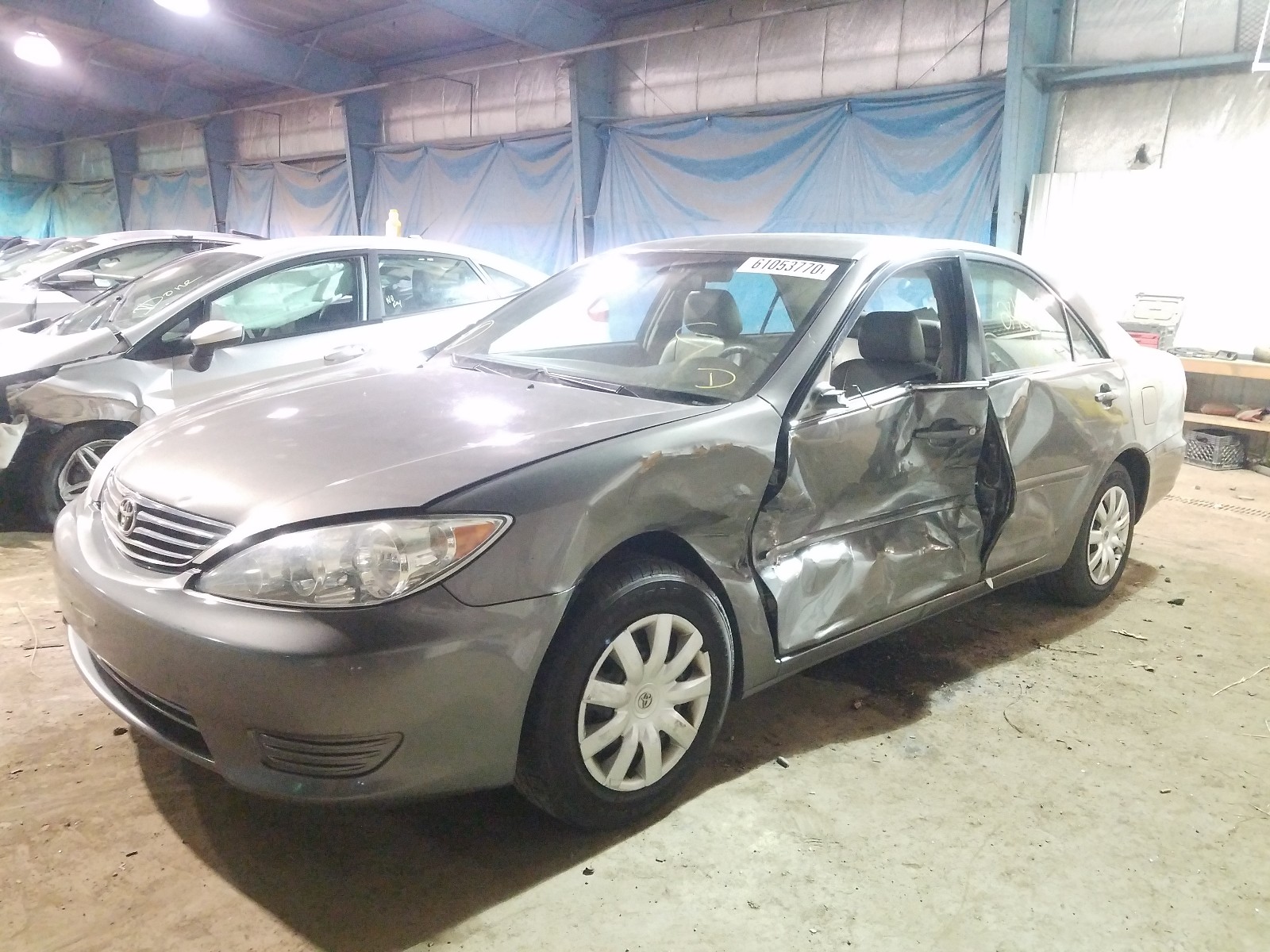 Photo 1 VIN: 4T1BE32K66U724136 - TOYOTA CAMRY LE 