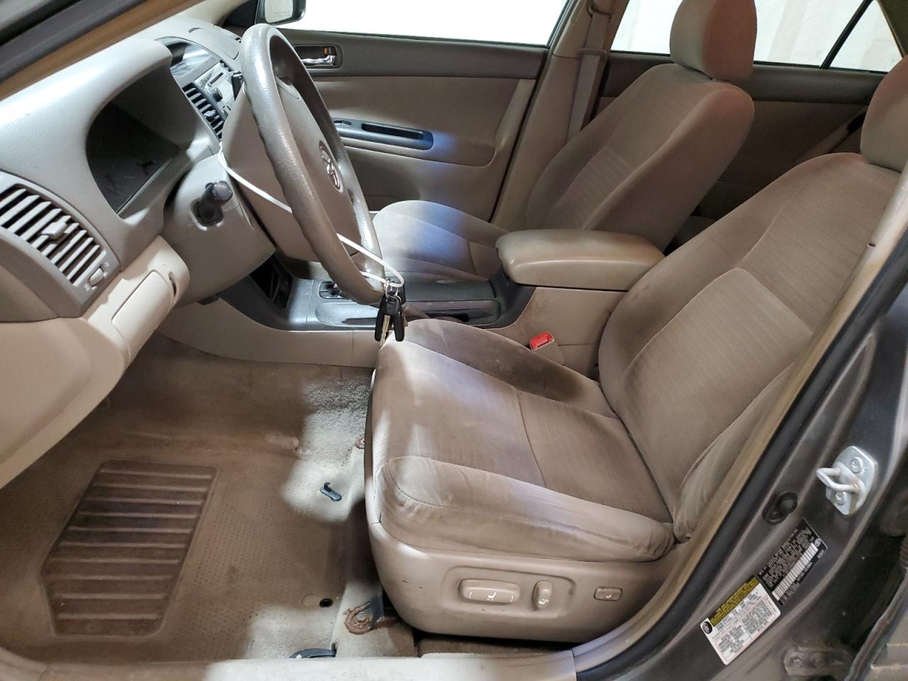 Photo 6 VIN: 4T1BE32K66U731118 - TOYOTA CAMRY LE 