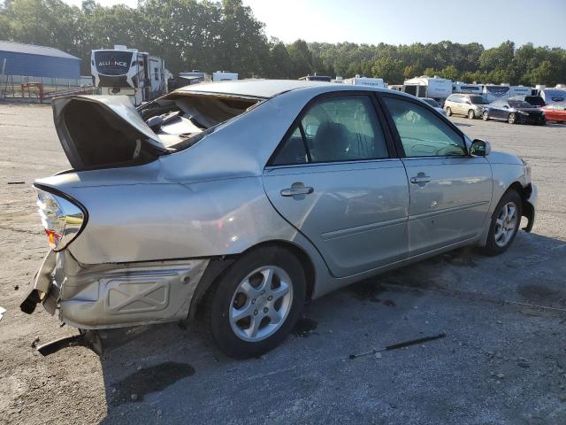 Photo 2 VIN: 4T1BE32K72U005813 - TOYOTA CAMRY LE 