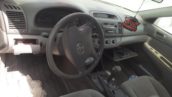 Photo 12 VIN: 4T1BE32K72U015659 - TOYOTA CAMRY 