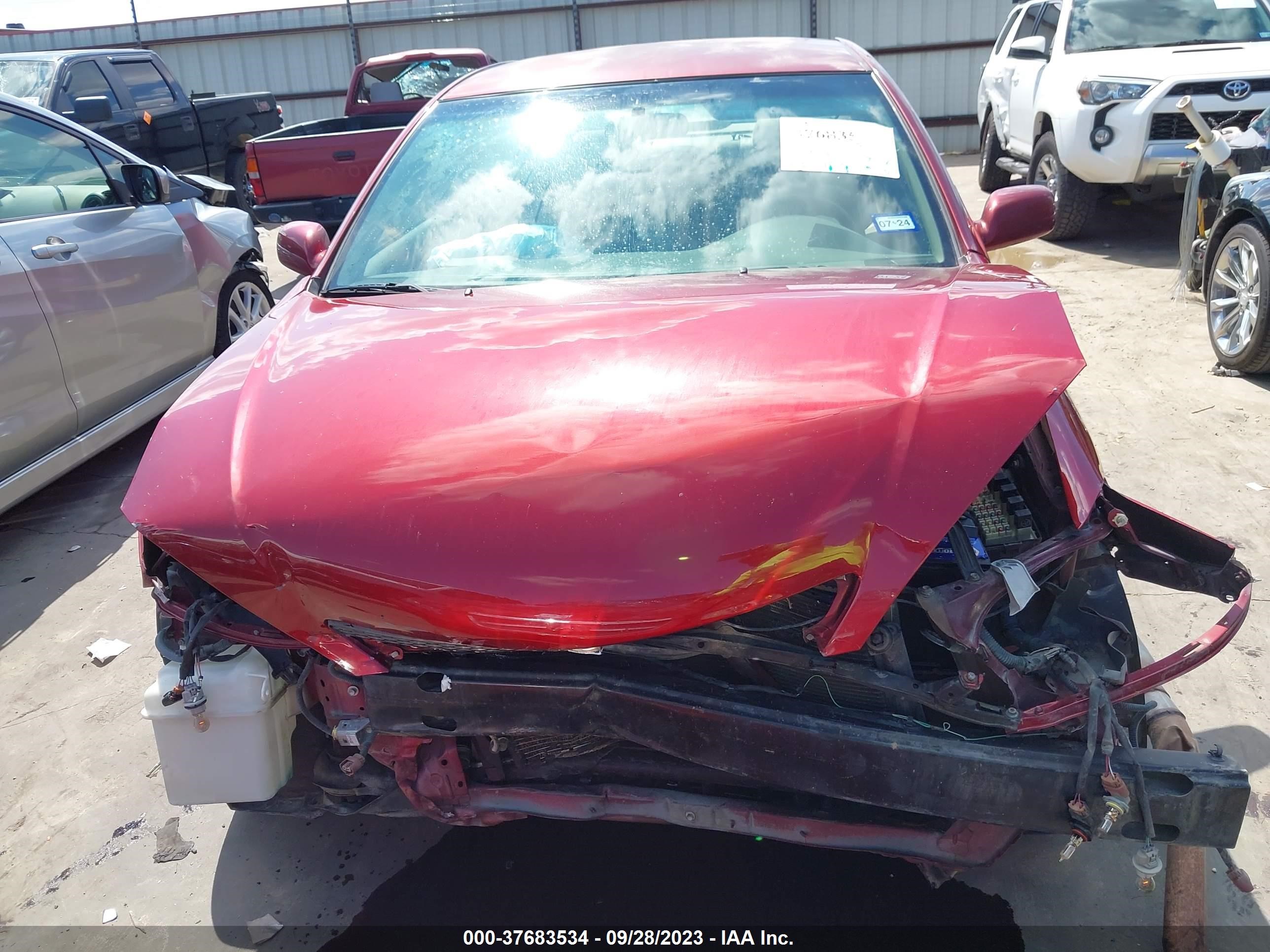 Photo 11 VIN: 4T1BE32K72U043719 - TOYOTA CAMRY 