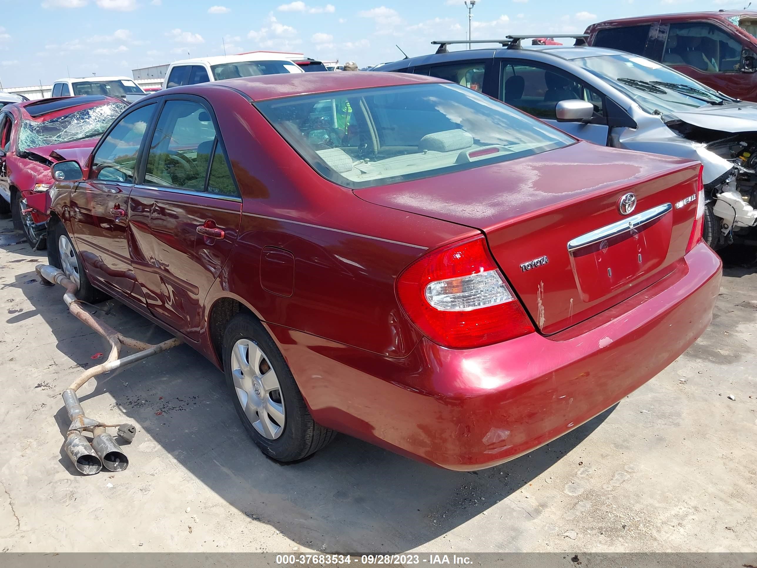 Photo 2 VIN: 4T1BE32K72U043719 - TOYOTA CAMRY 