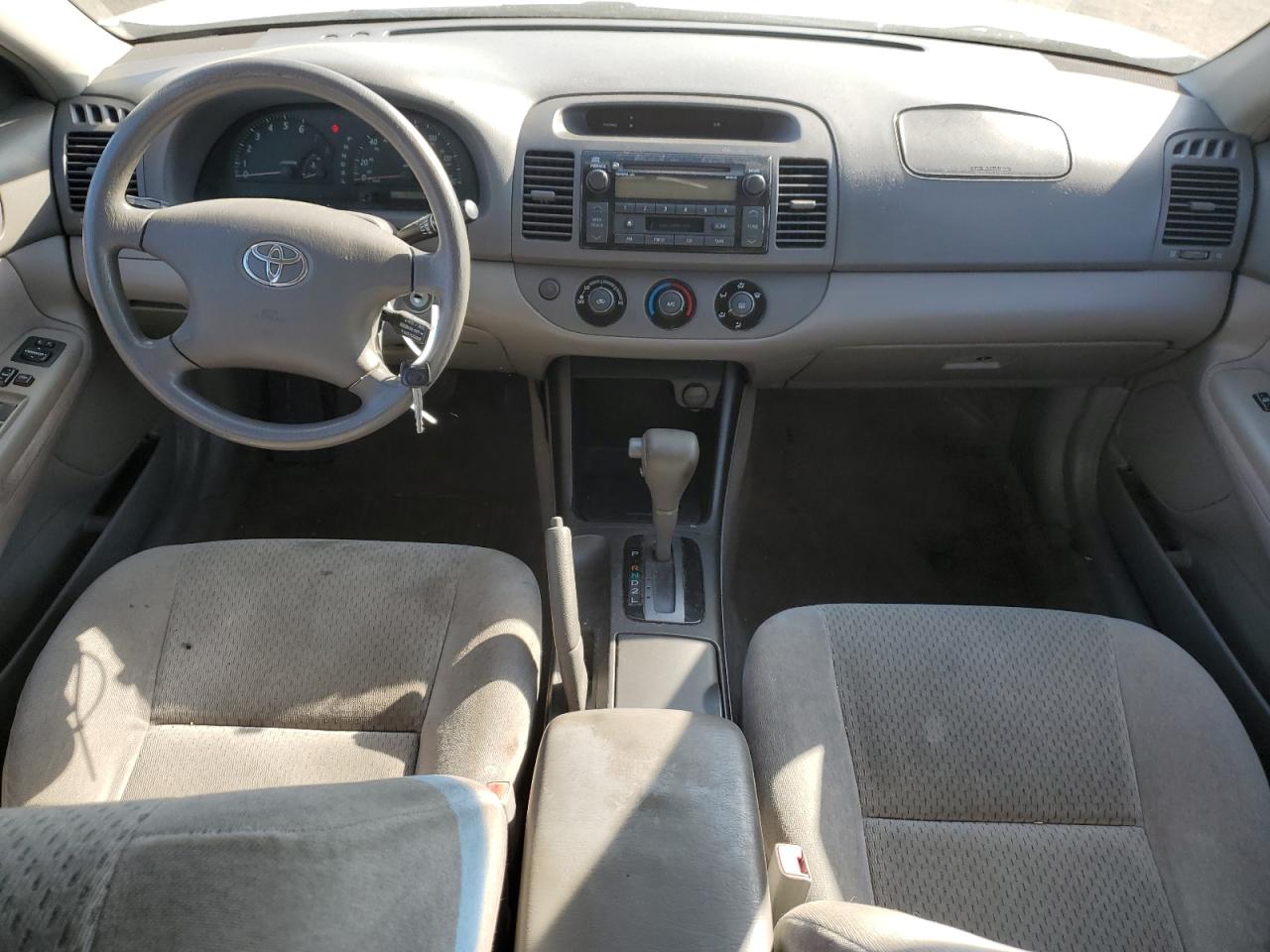 Photo 7 VIN: 4T1BE32K72U080804 - TOYOTA CAMRY 