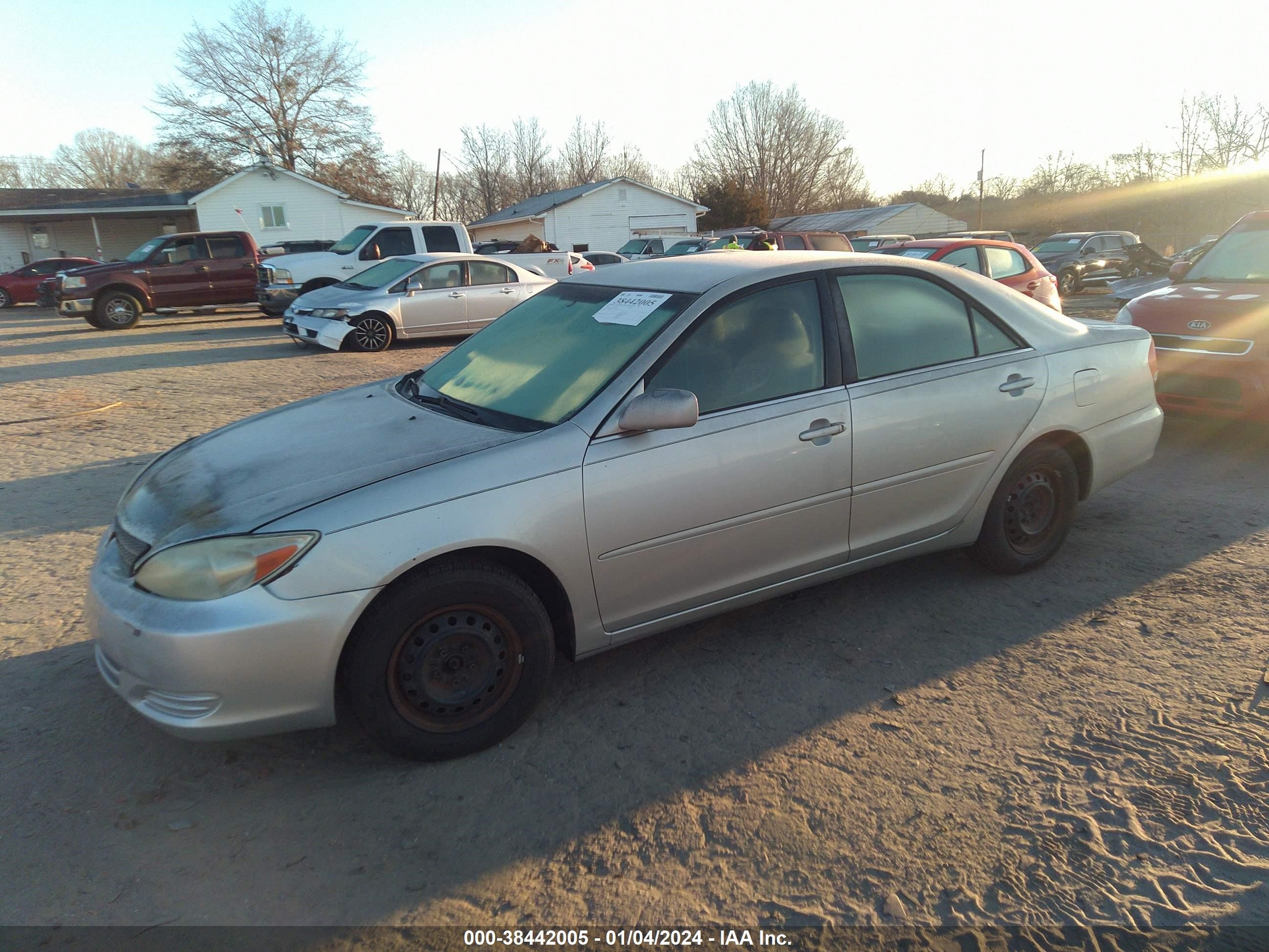 Photo 1 VIN: 4T1BE32K72U521279 - TOYOTA CAMRY 