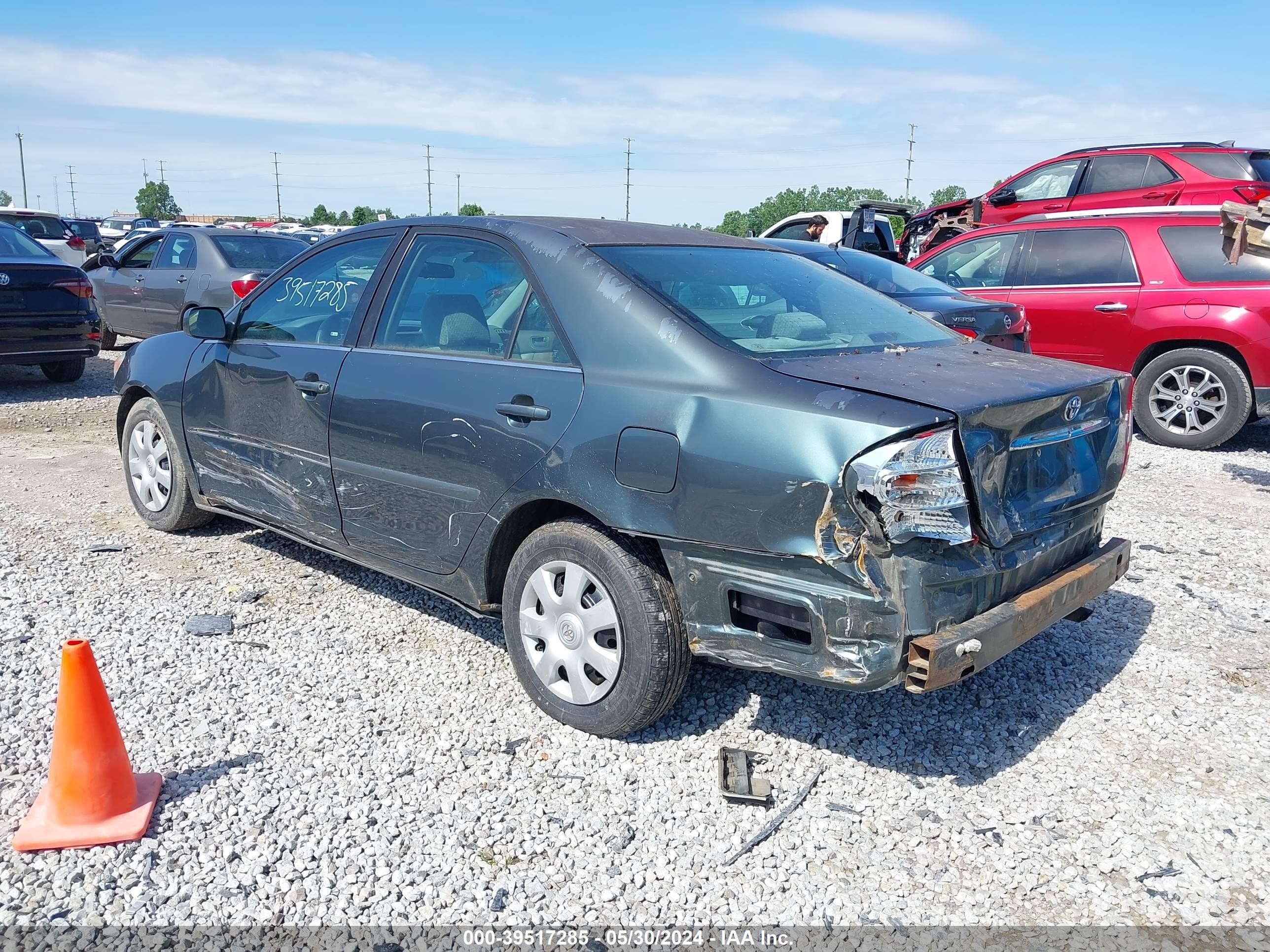 Photo 2 VIN: 4T1BE32K72U542097 - TOYOTA CAMRY 