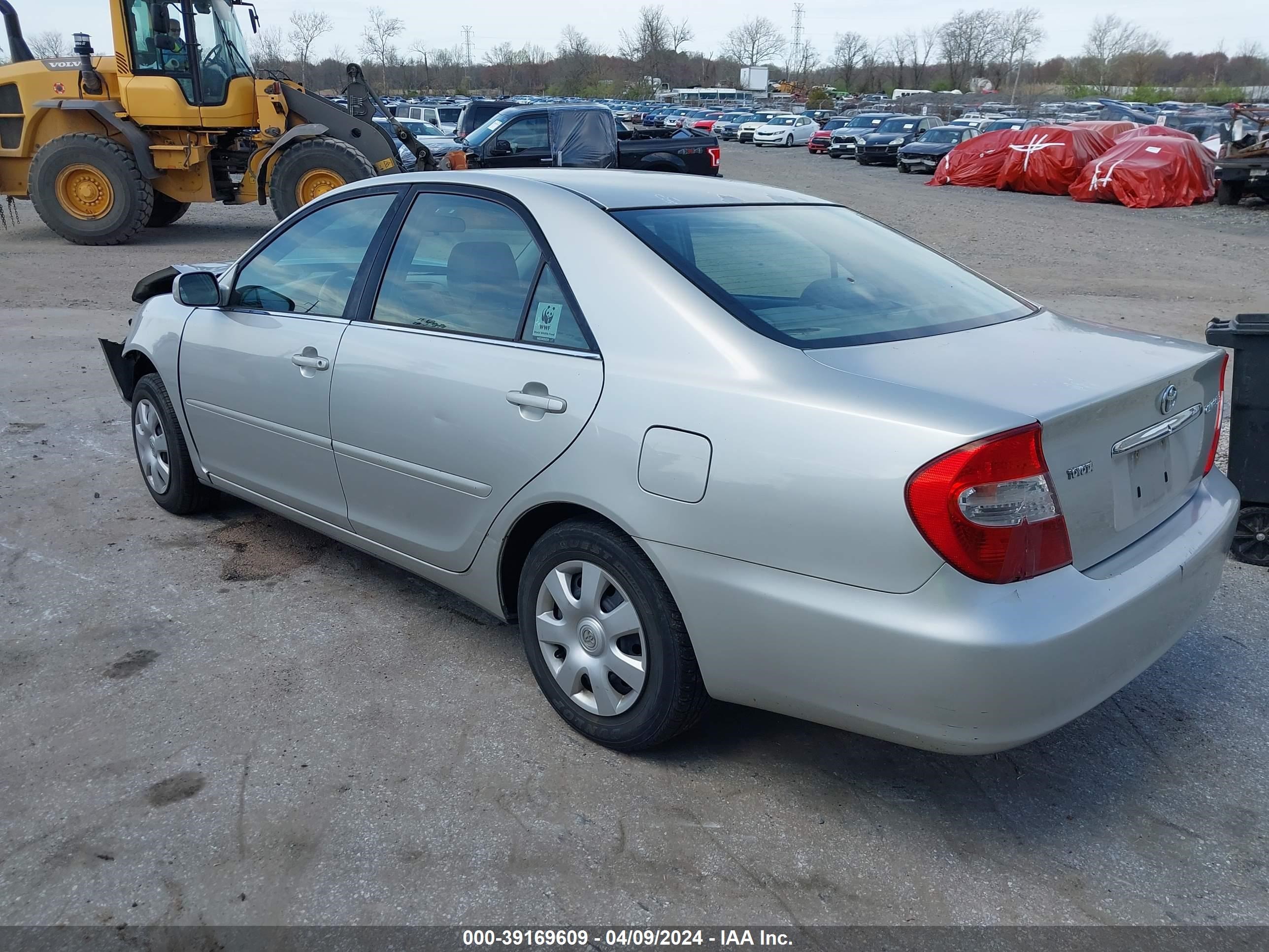 Photo 2 VIN: 4T1BE32K73U212364 - TOYOTA CAMRY 