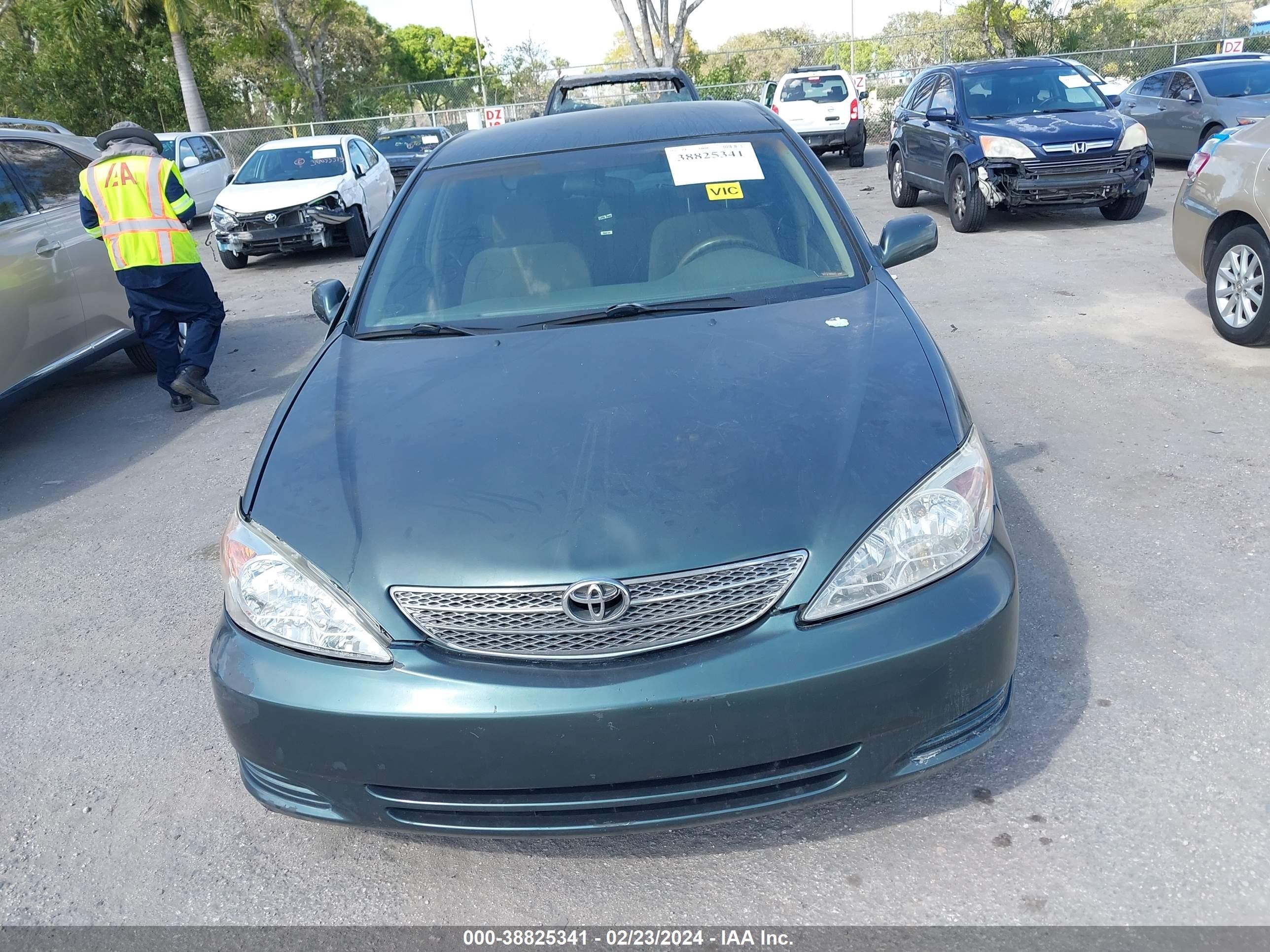 Photo 11 VIN: 4T1BE32K73U661849 - TOYOTA CAMRY 