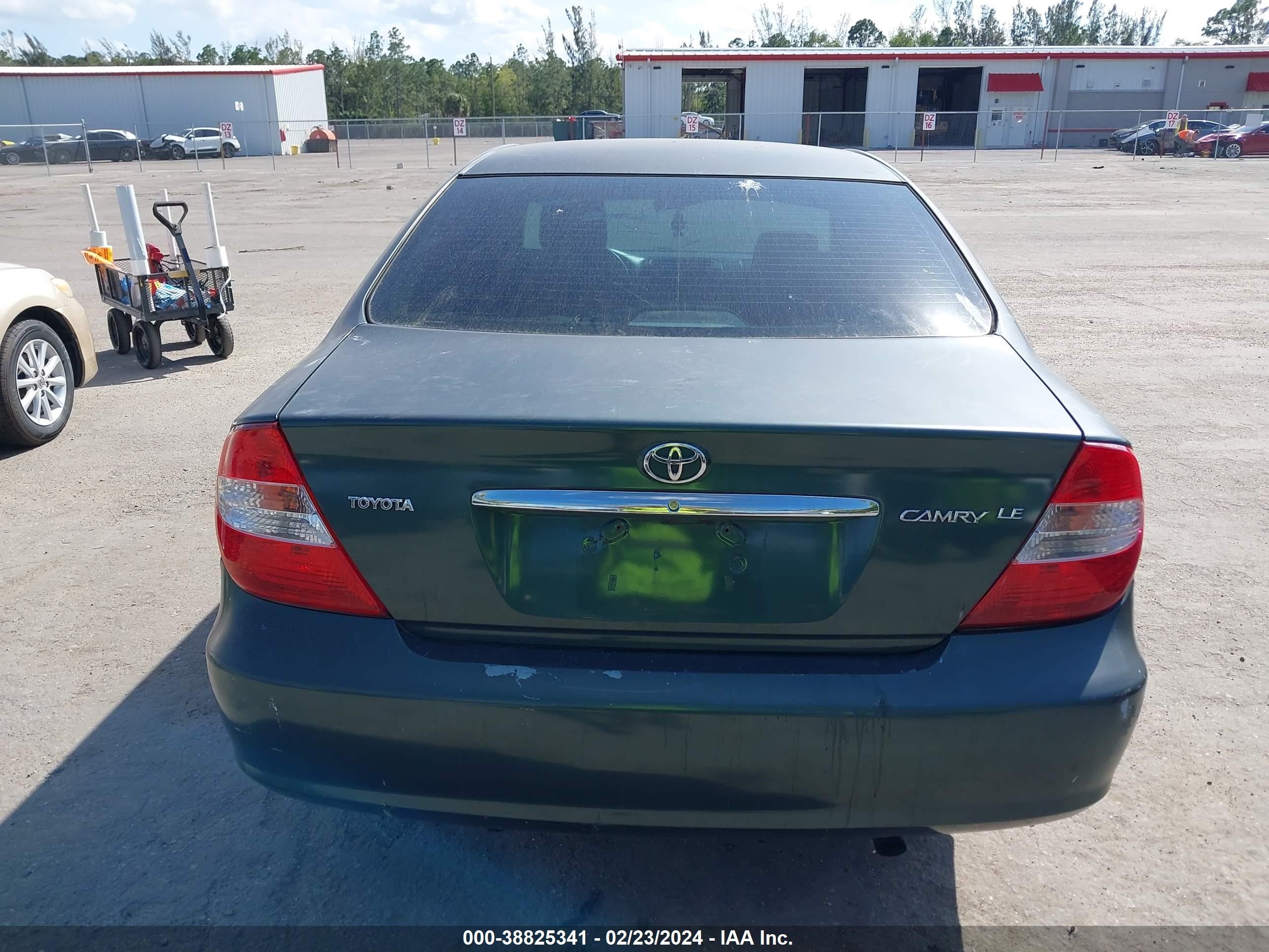 Photo 15 VIN: 4T1BE32K73U661849 - TOYOTA CAMRY 